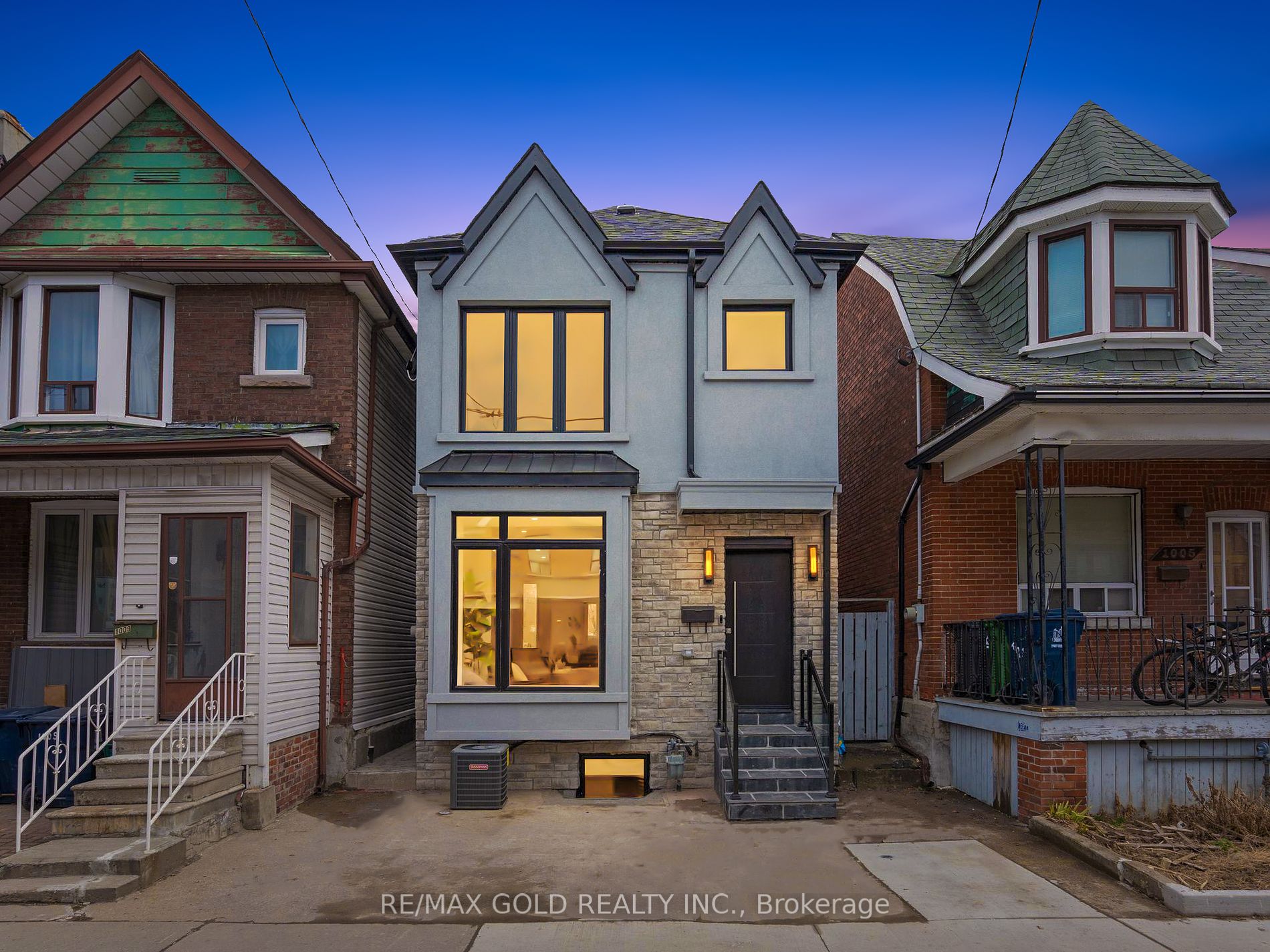 1007 Ossington Ave