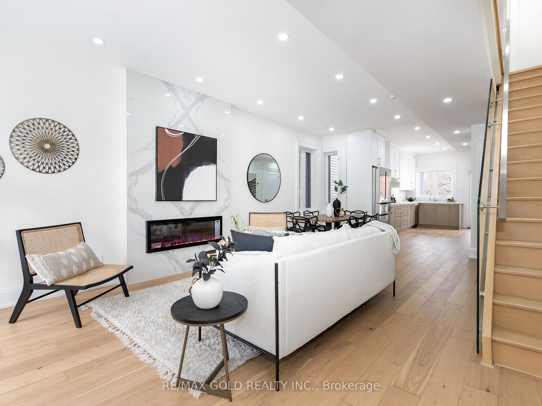 1007 Ossington Ave