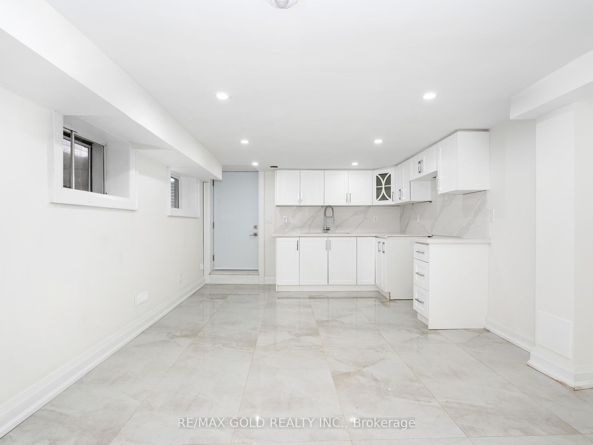 1007 Ossington Ave