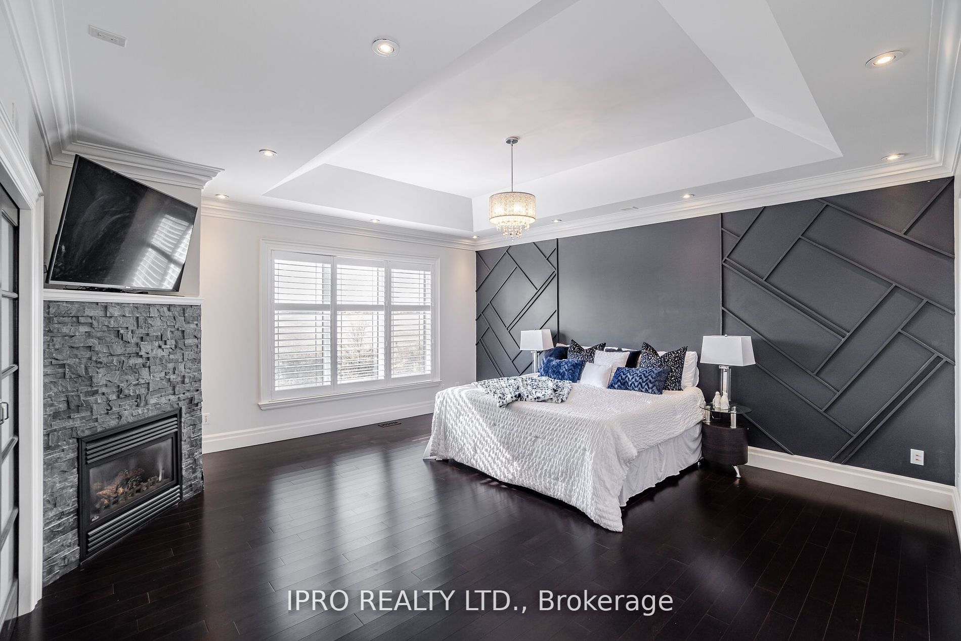 162 Confederation Street