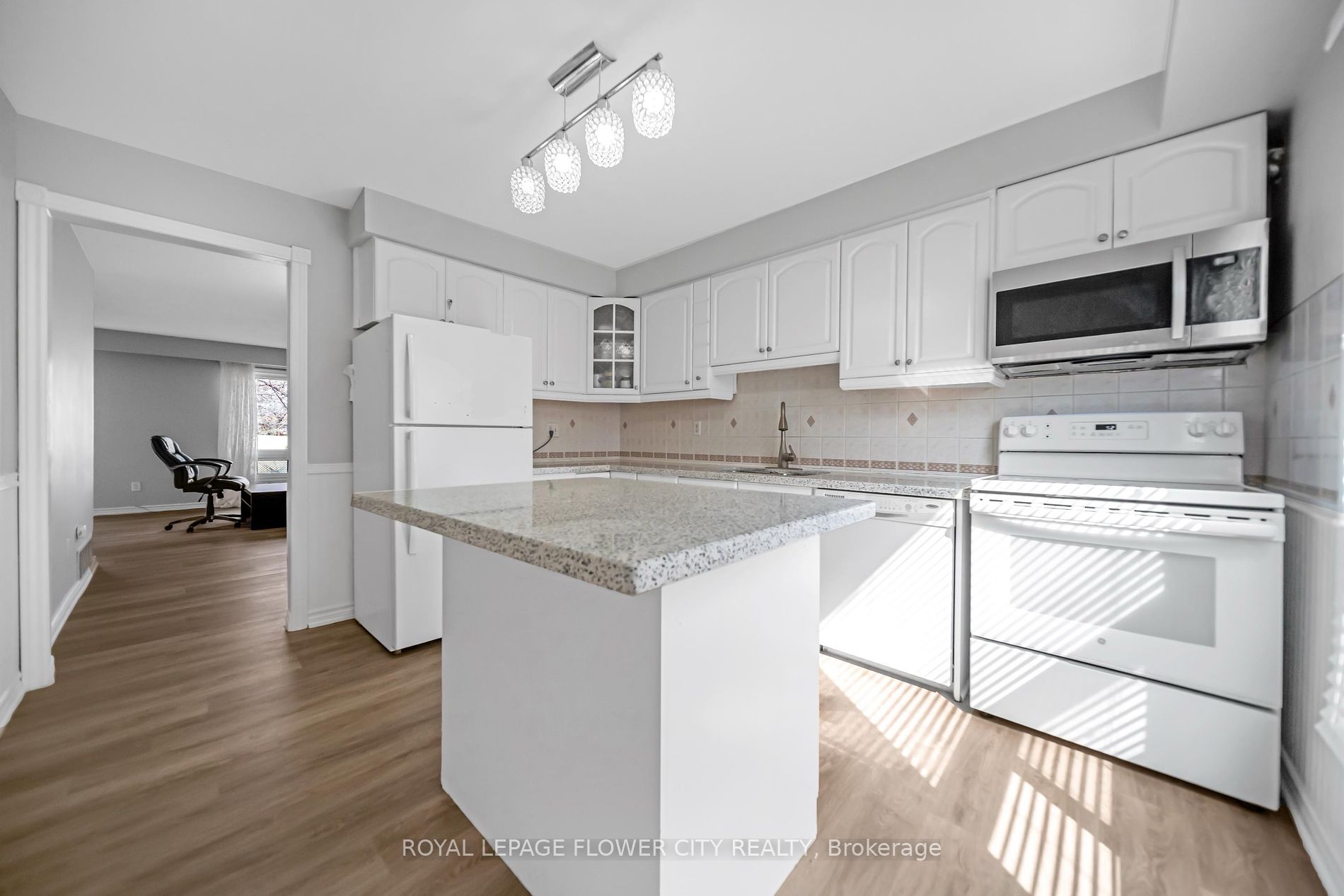 5 Charters Rd