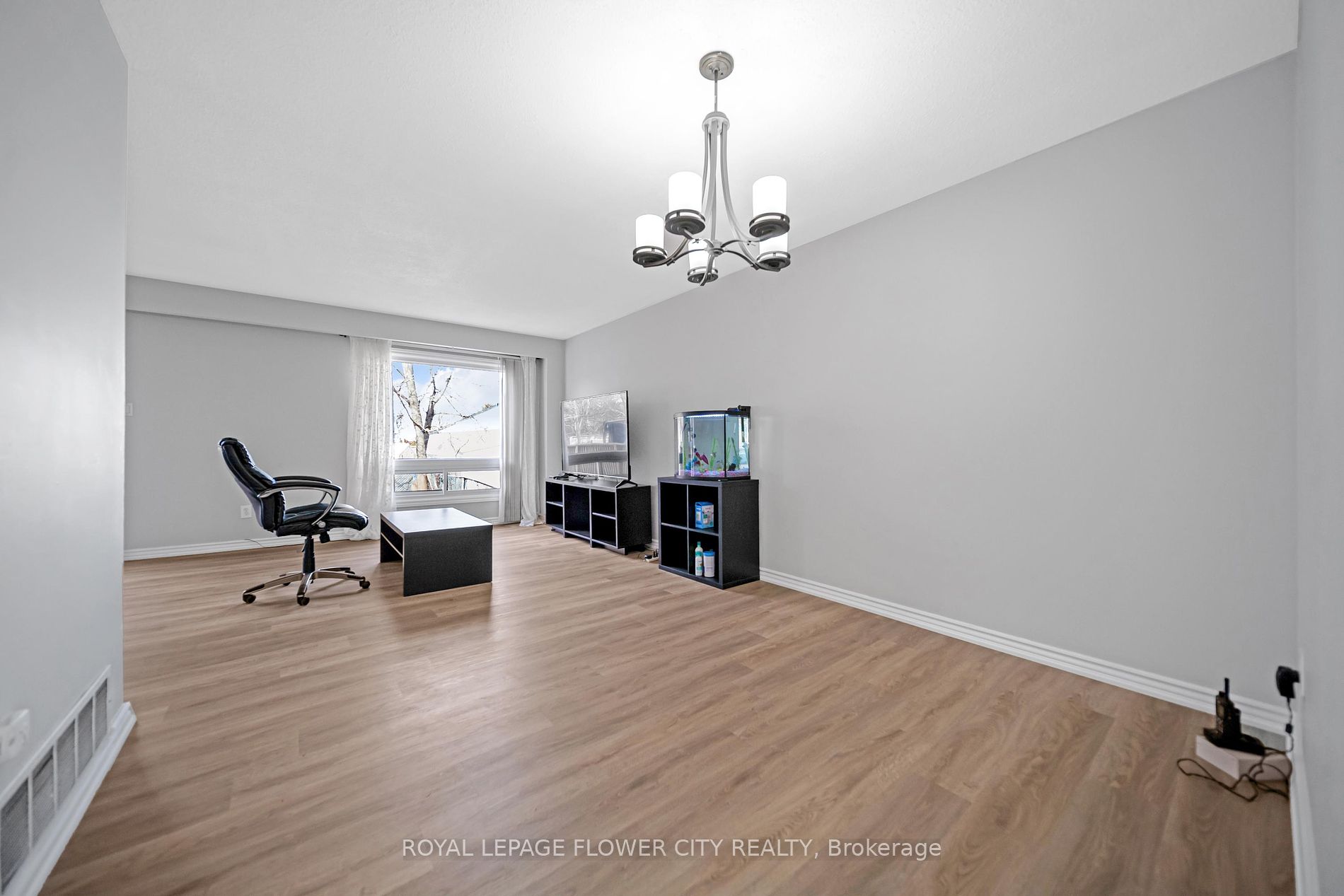 5 Charters Rd