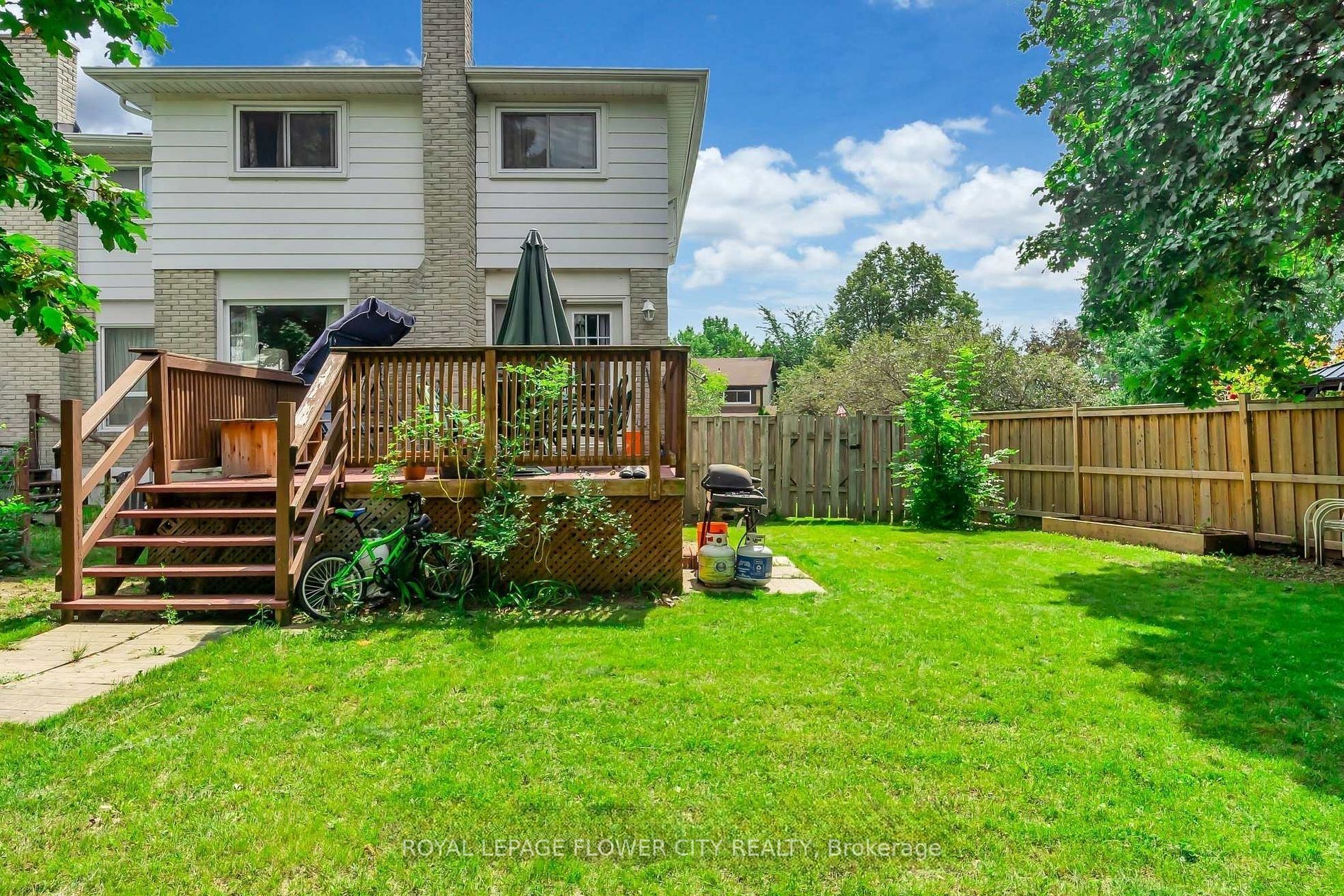 5 Charters Rd