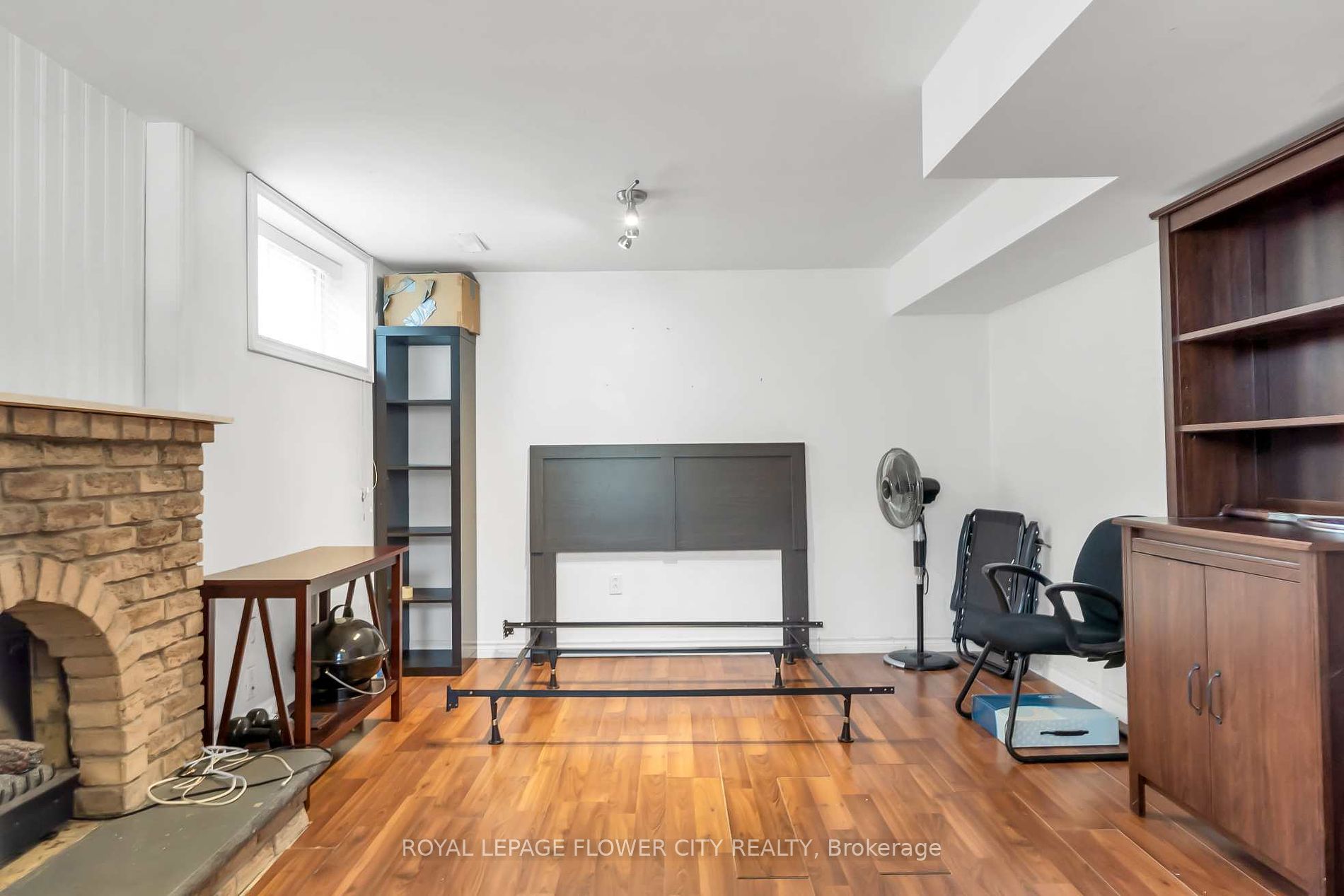 5 Charters Rd