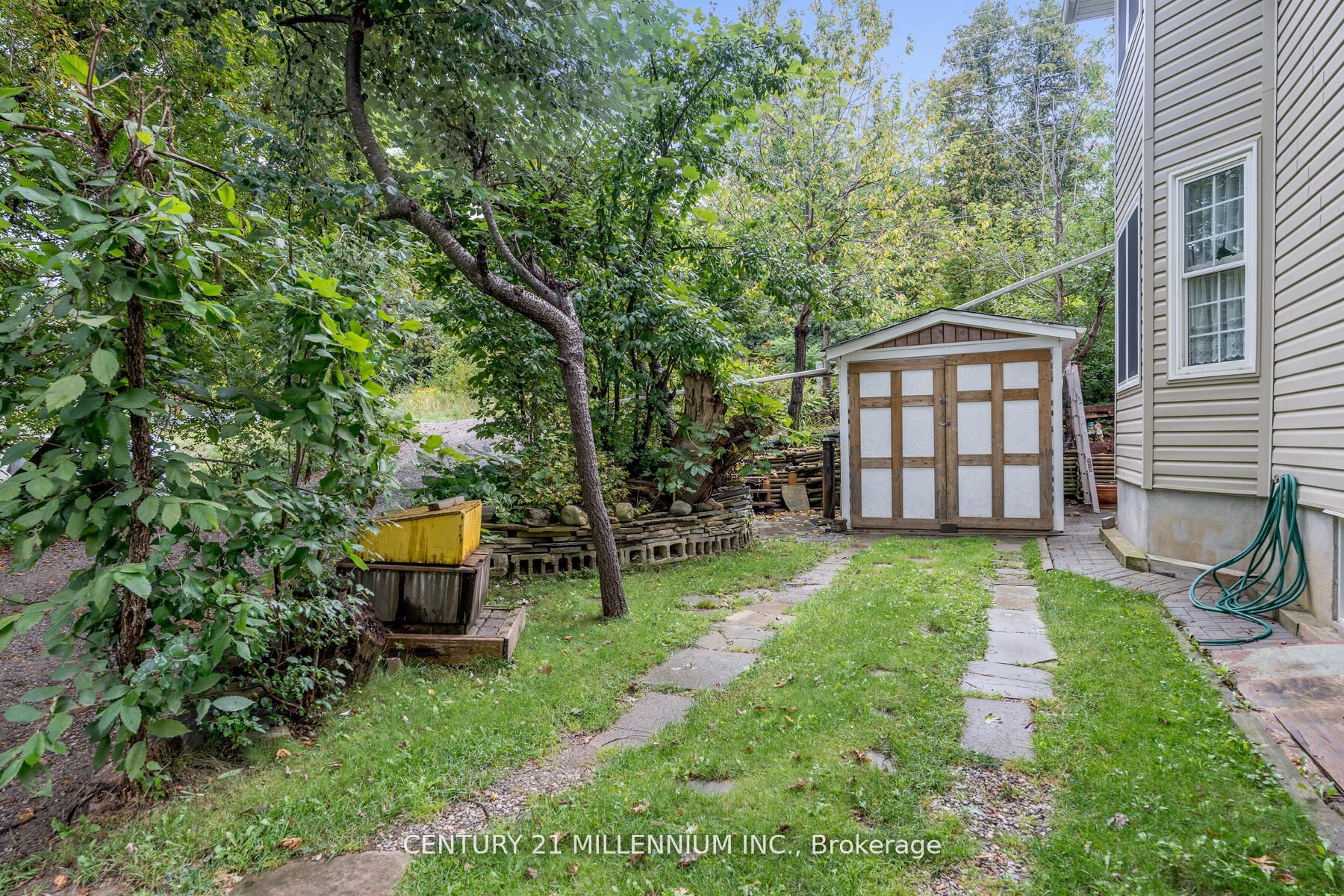 11 Old Pavillion Road