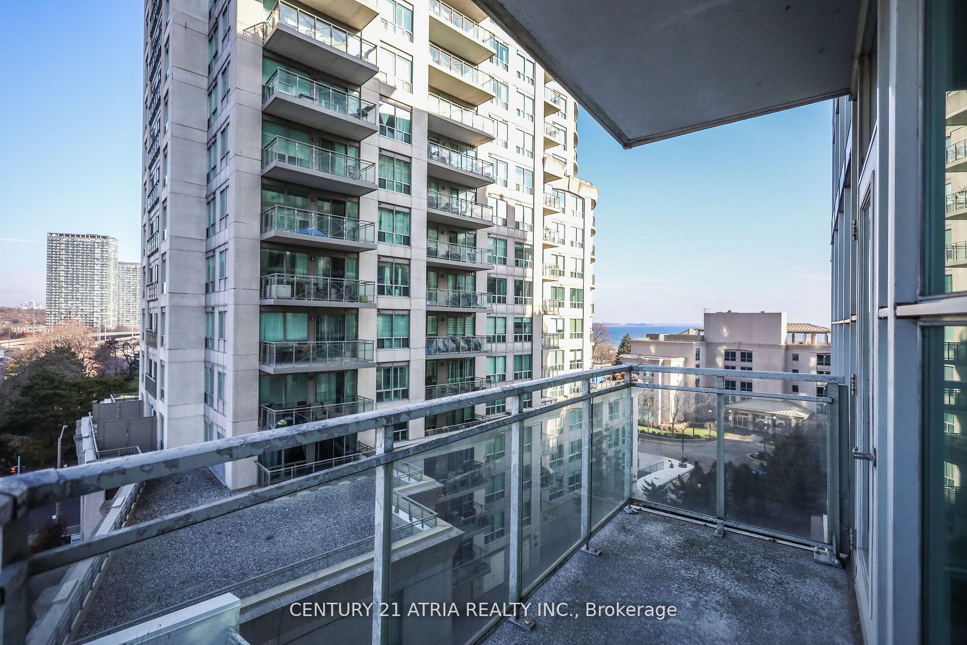 2067 Lake Shore Blvd W, #601