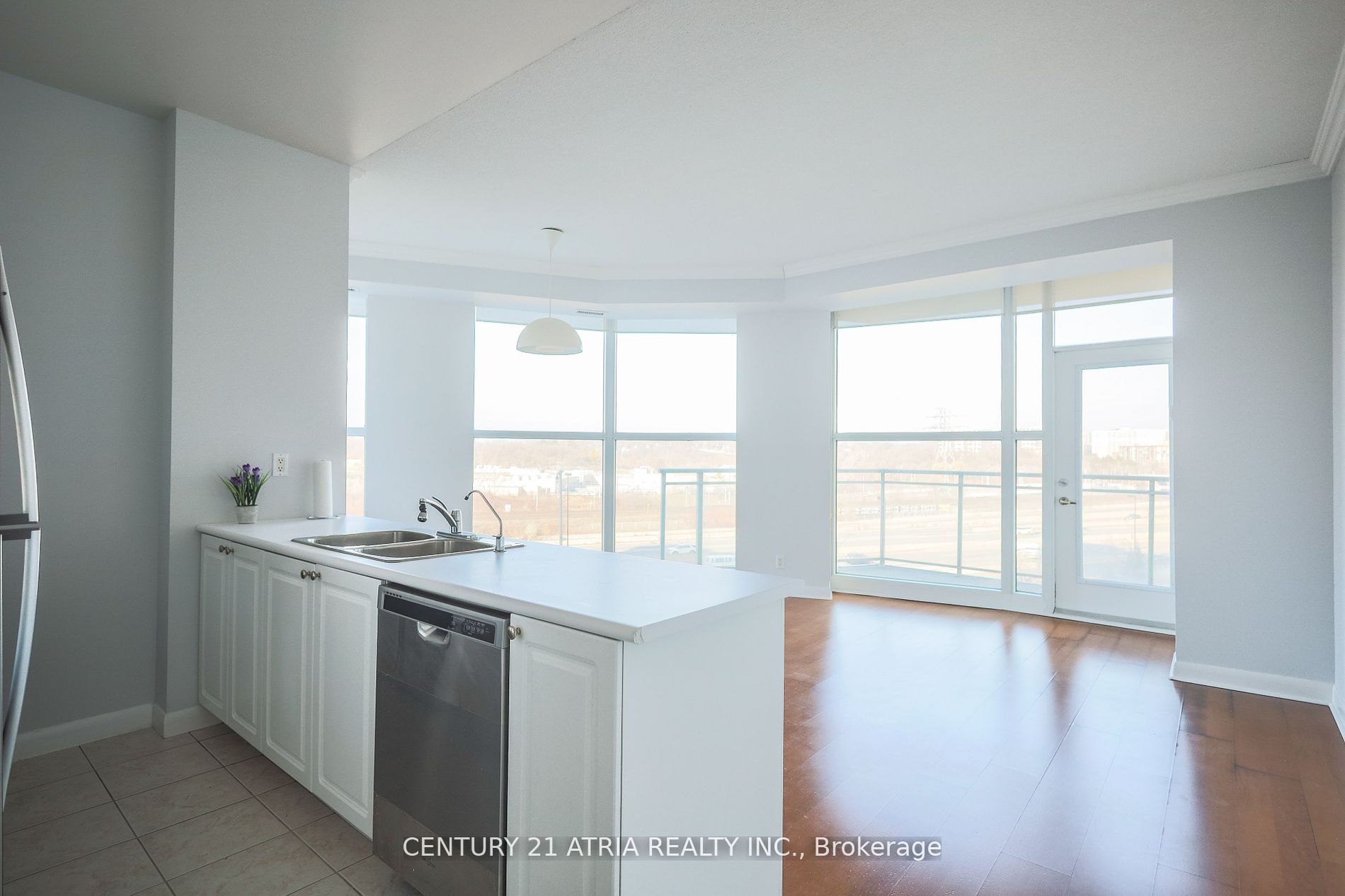 2067 Lake Shore Blvd W, #601