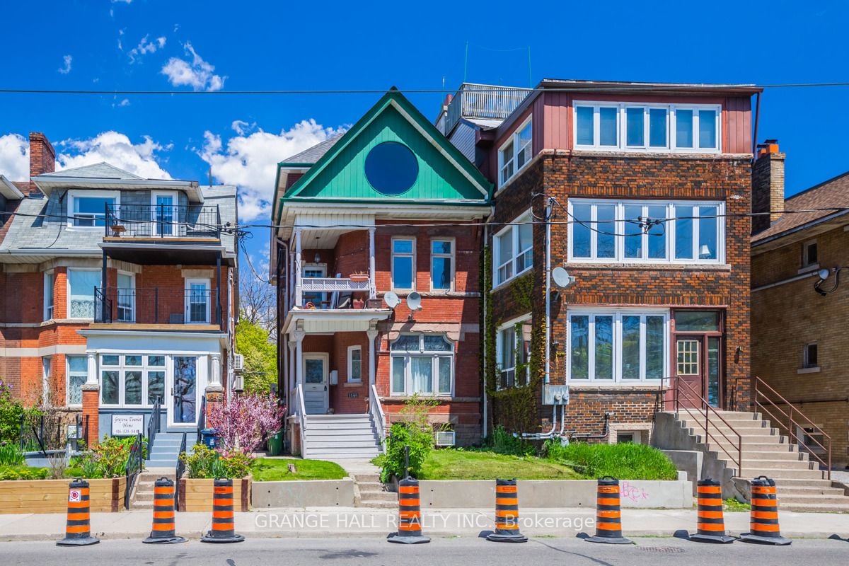 1544 King St W
