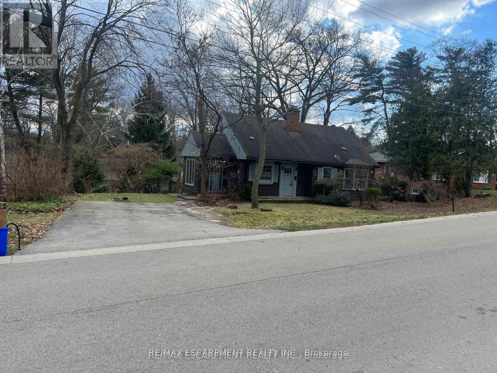804 Shadeland Ave