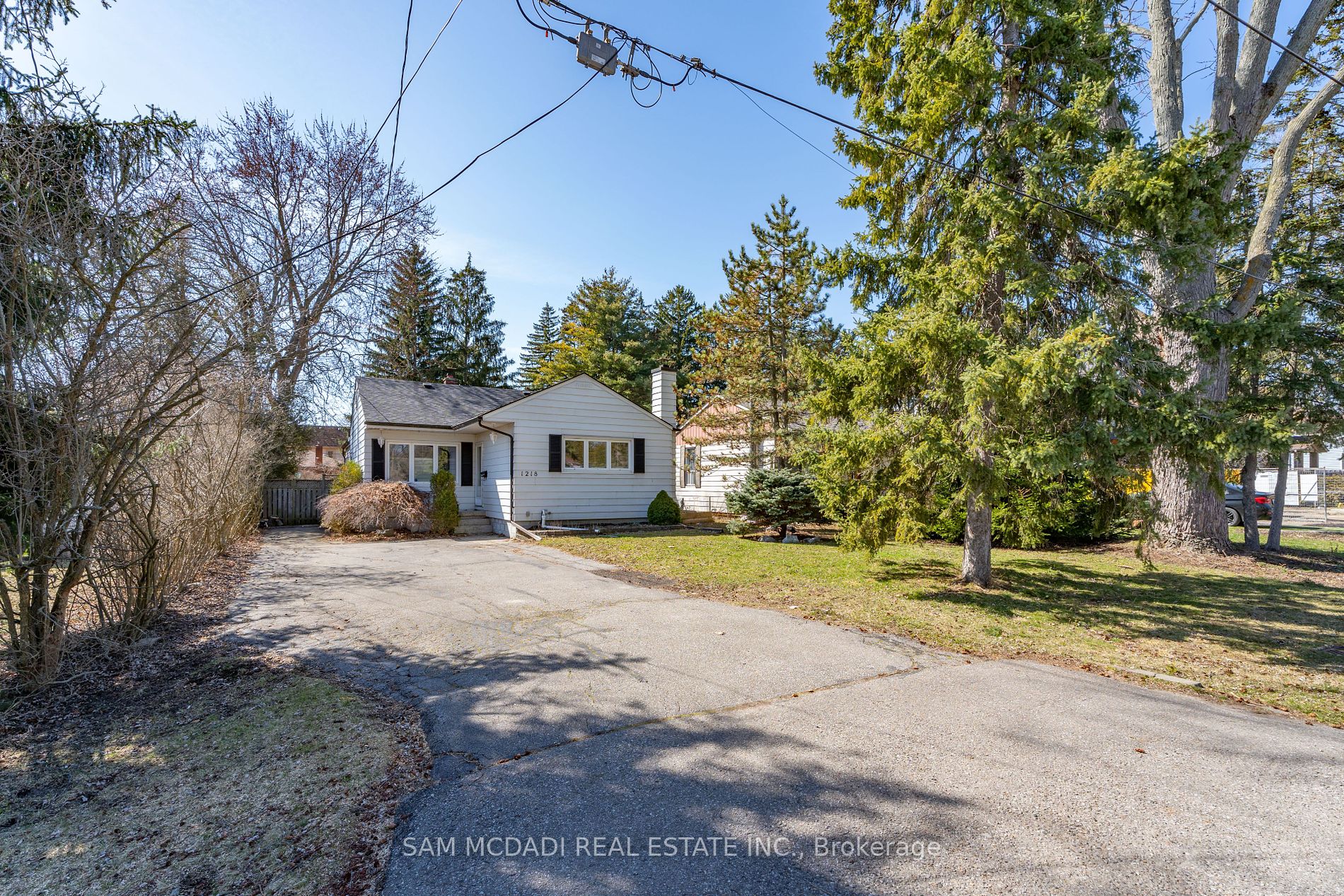 1218 Lakebreeze Dr