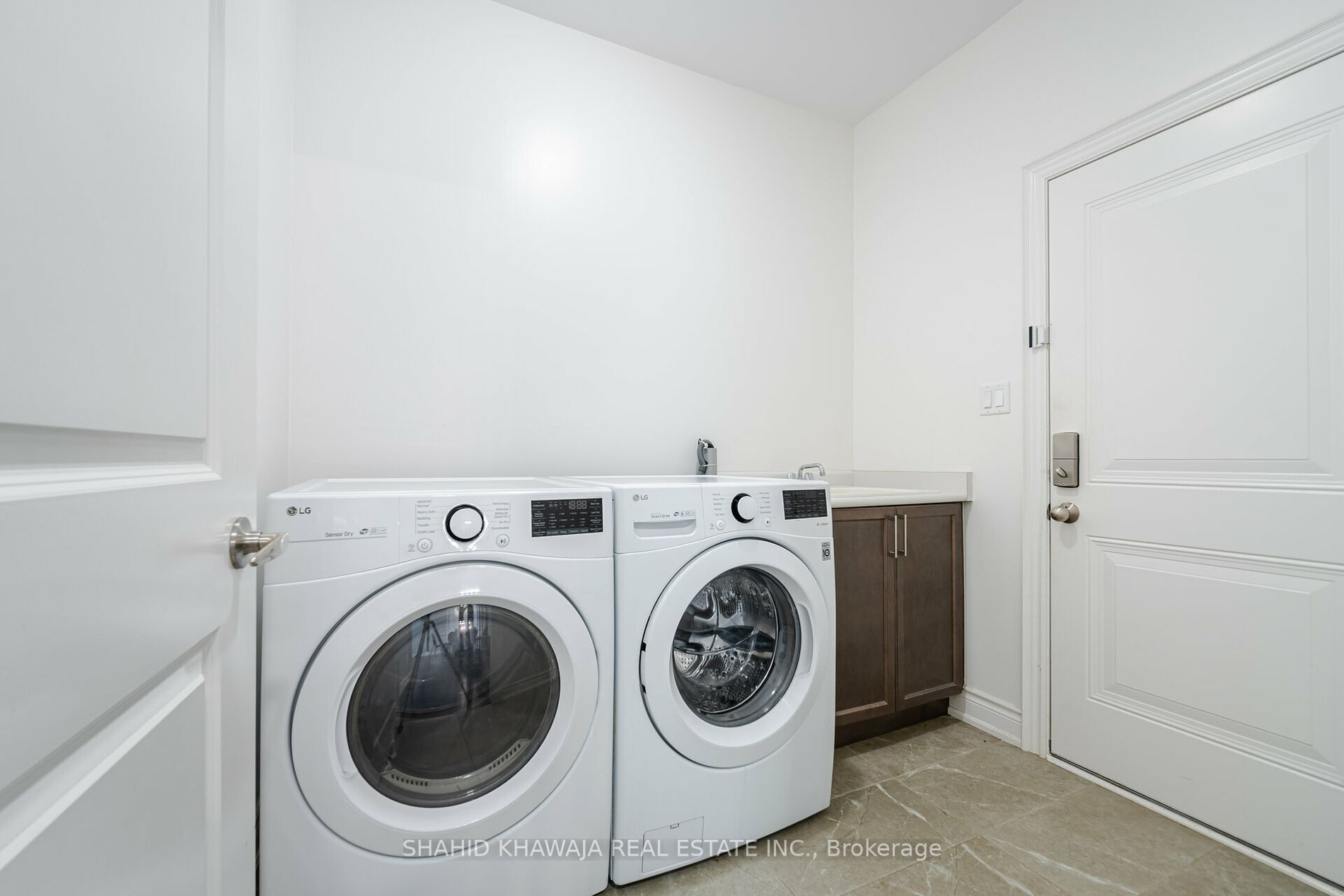 1221 Raspberry Terrace