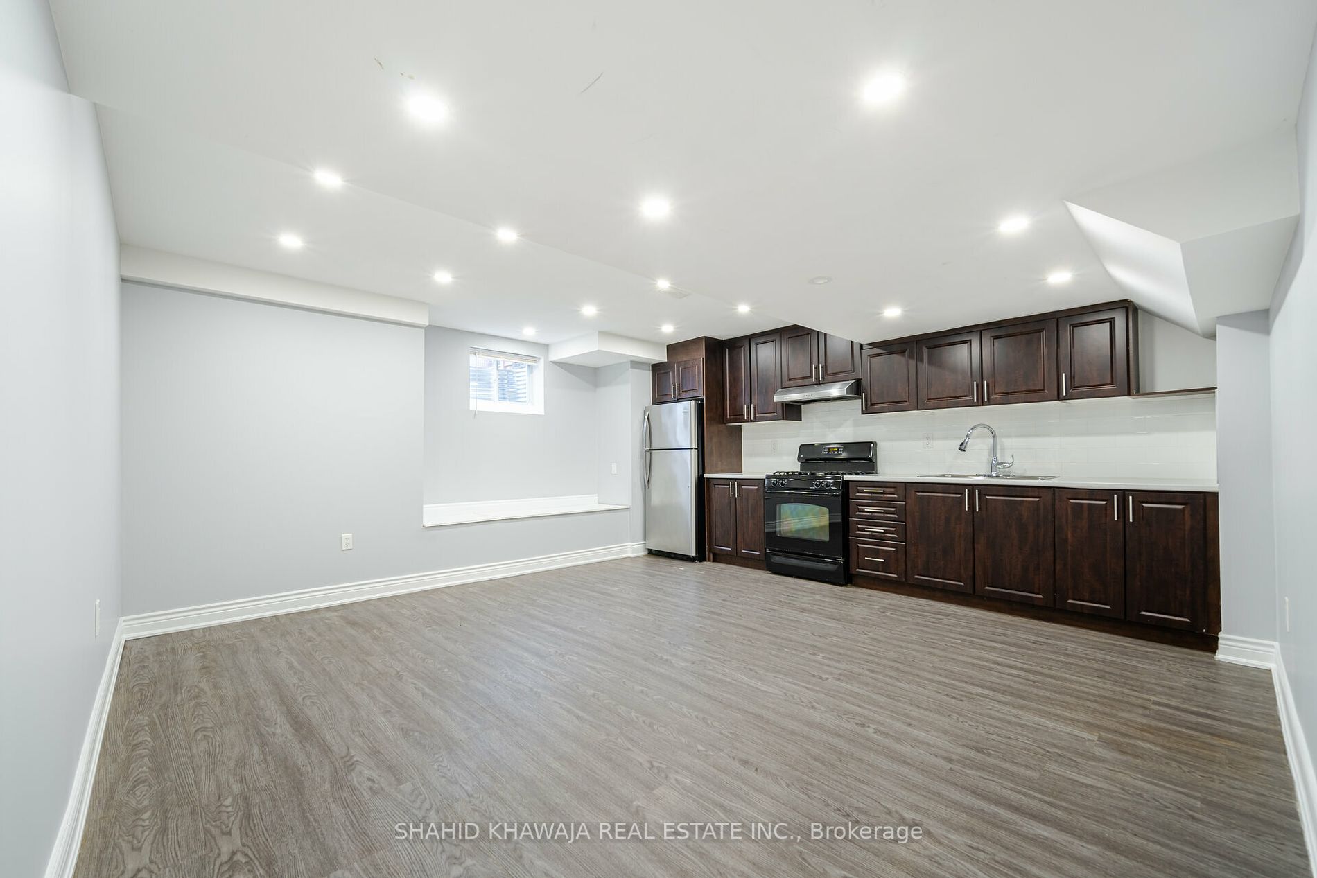 1221 Raspberry Terrace