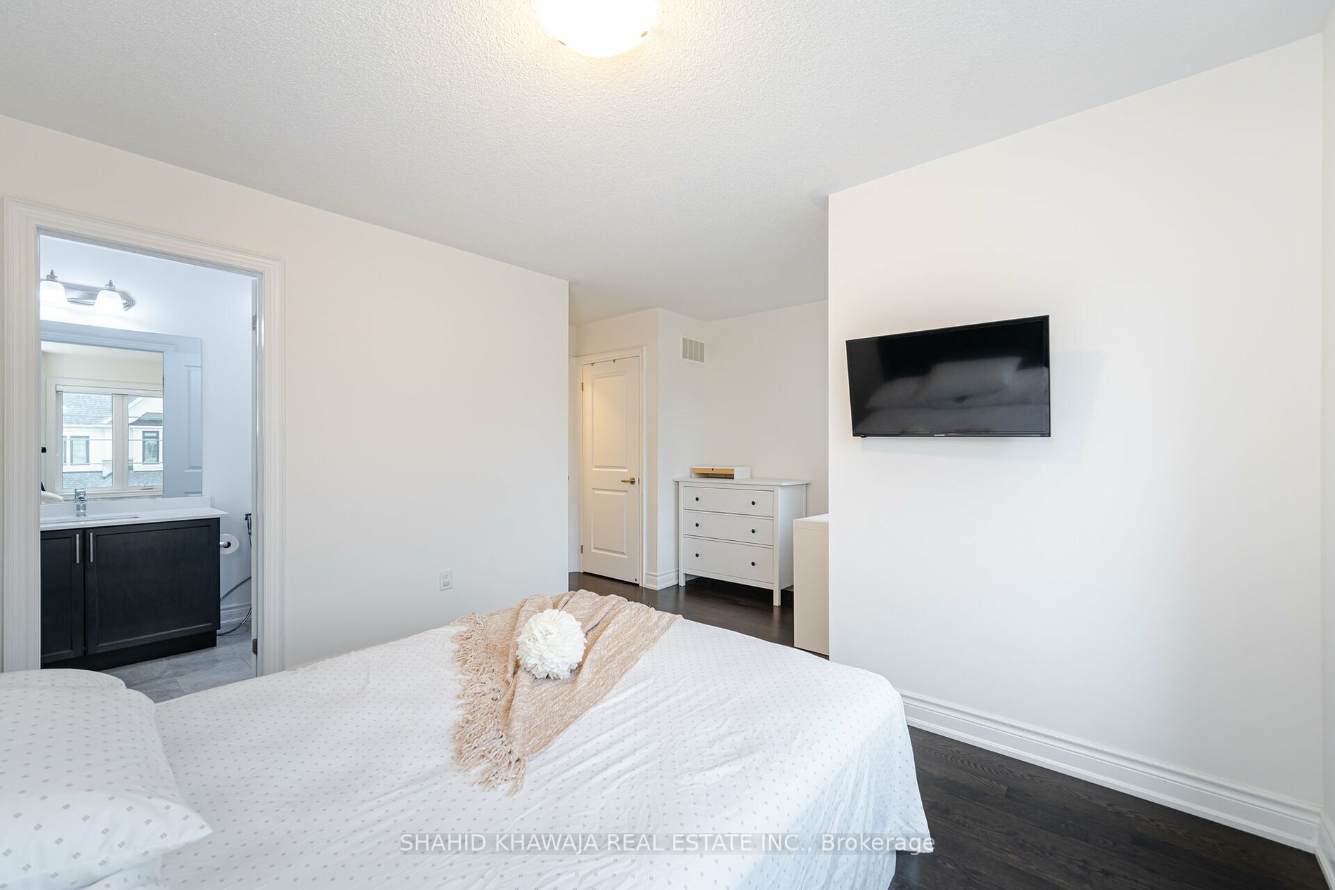 1221 Raspberry Terrace