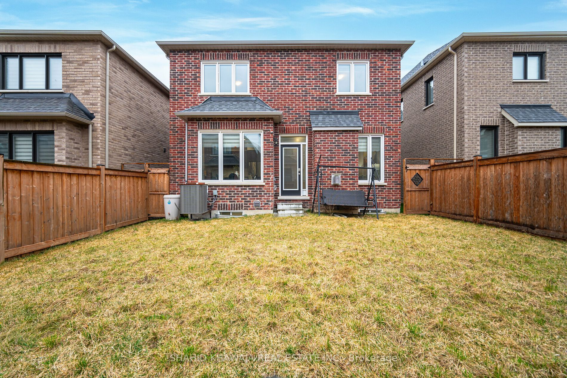 1221 Raspberry Terrace