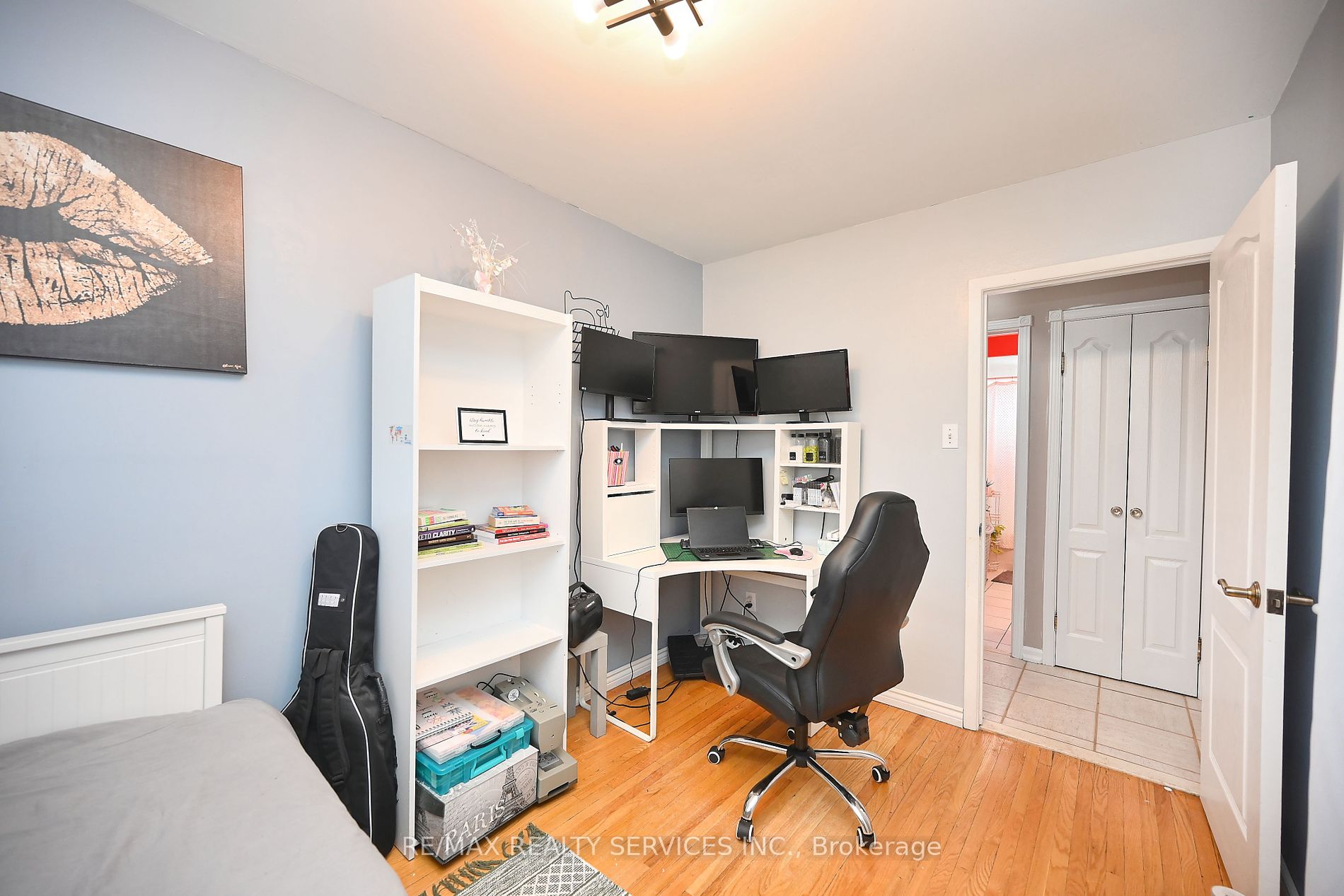 3 Brookdale Cres