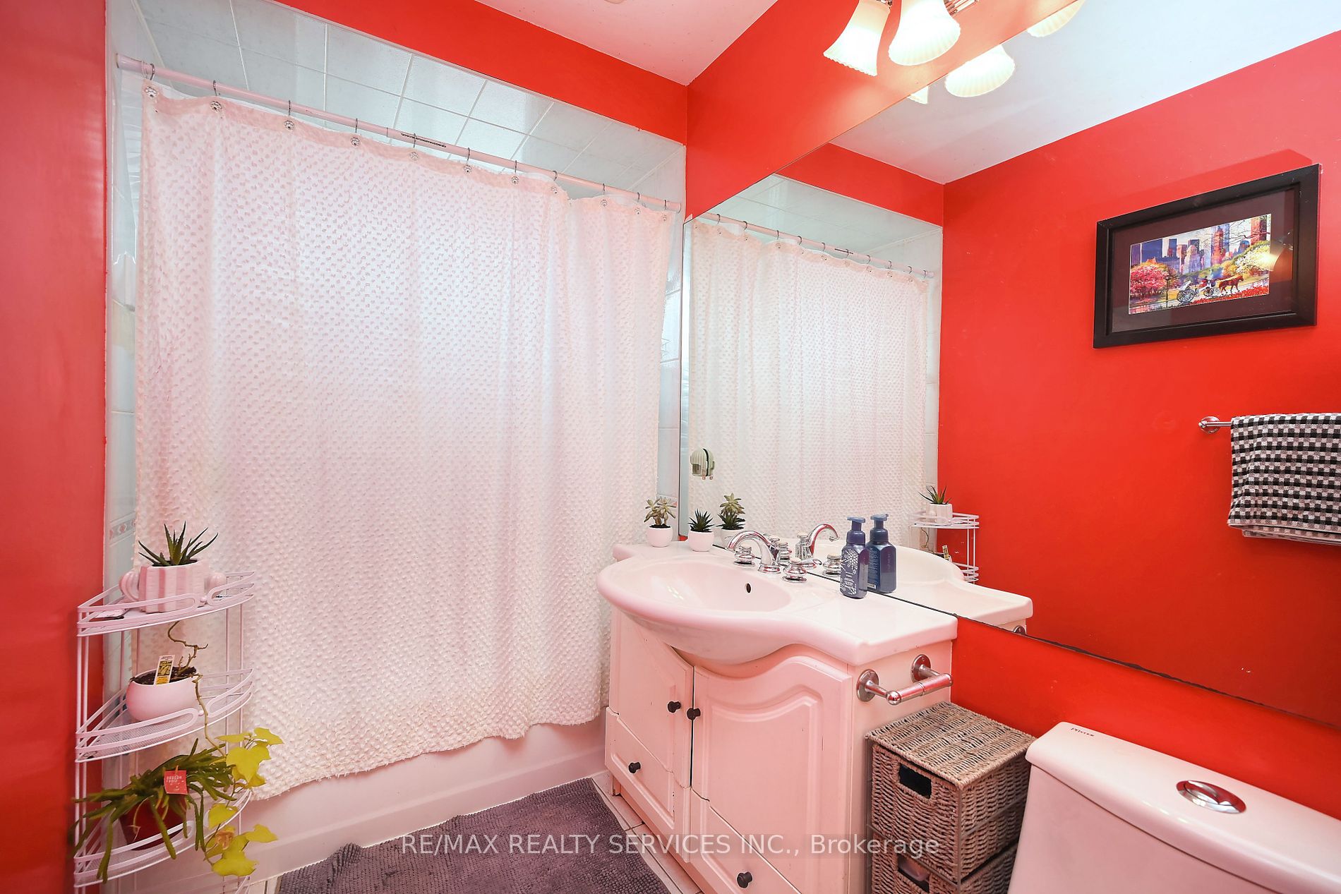 3 Brookdale Cres