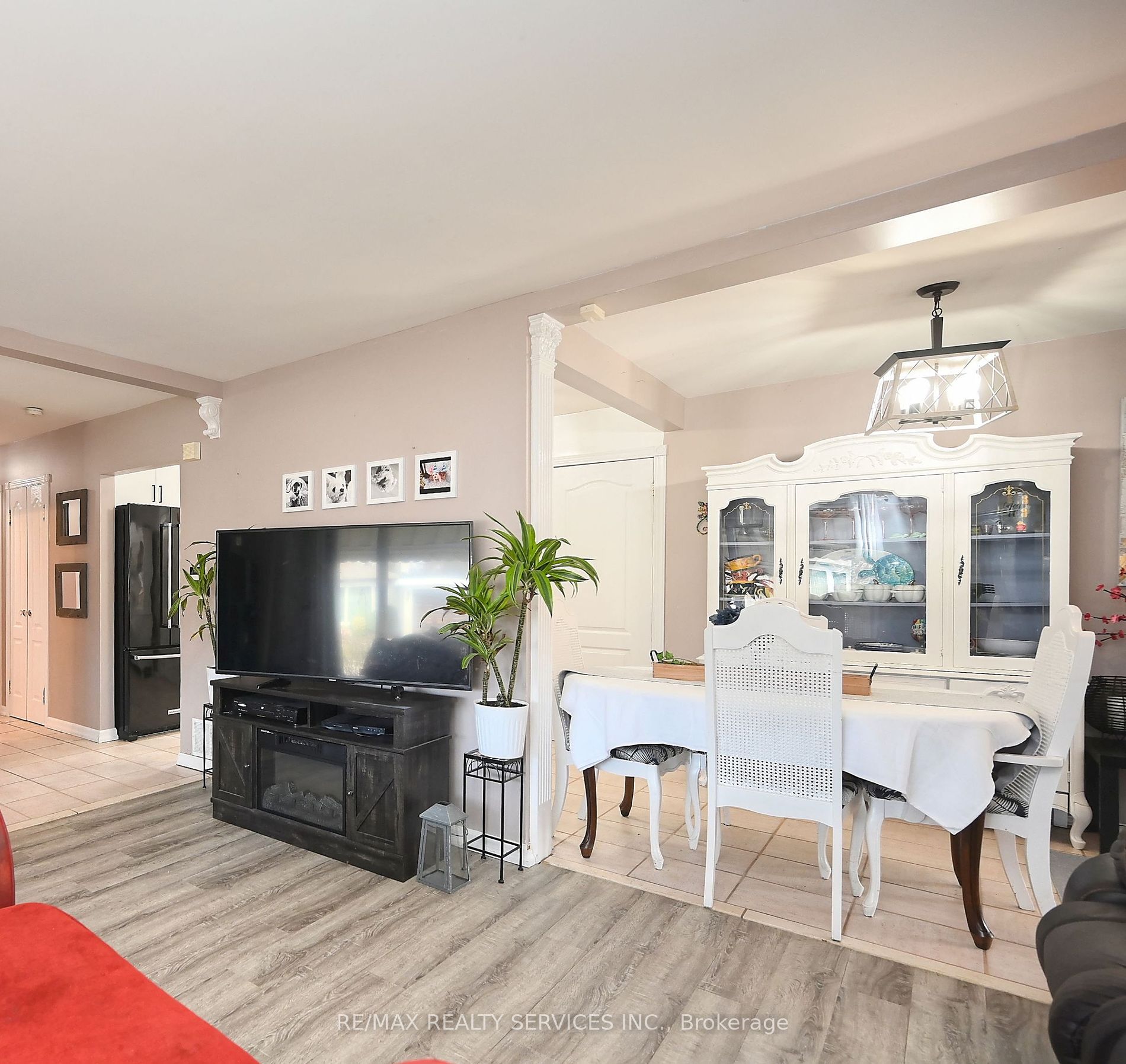 3 Brookdale Cres