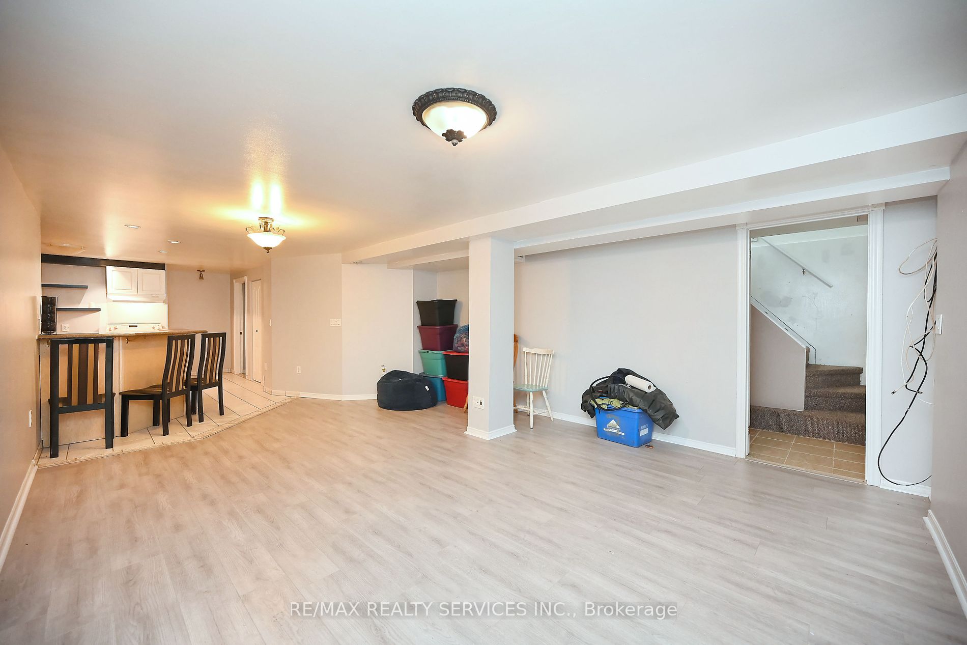 3 Brookdale Cres
