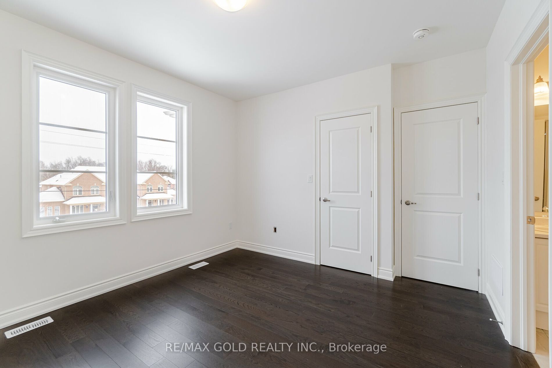 107 Walker Road W