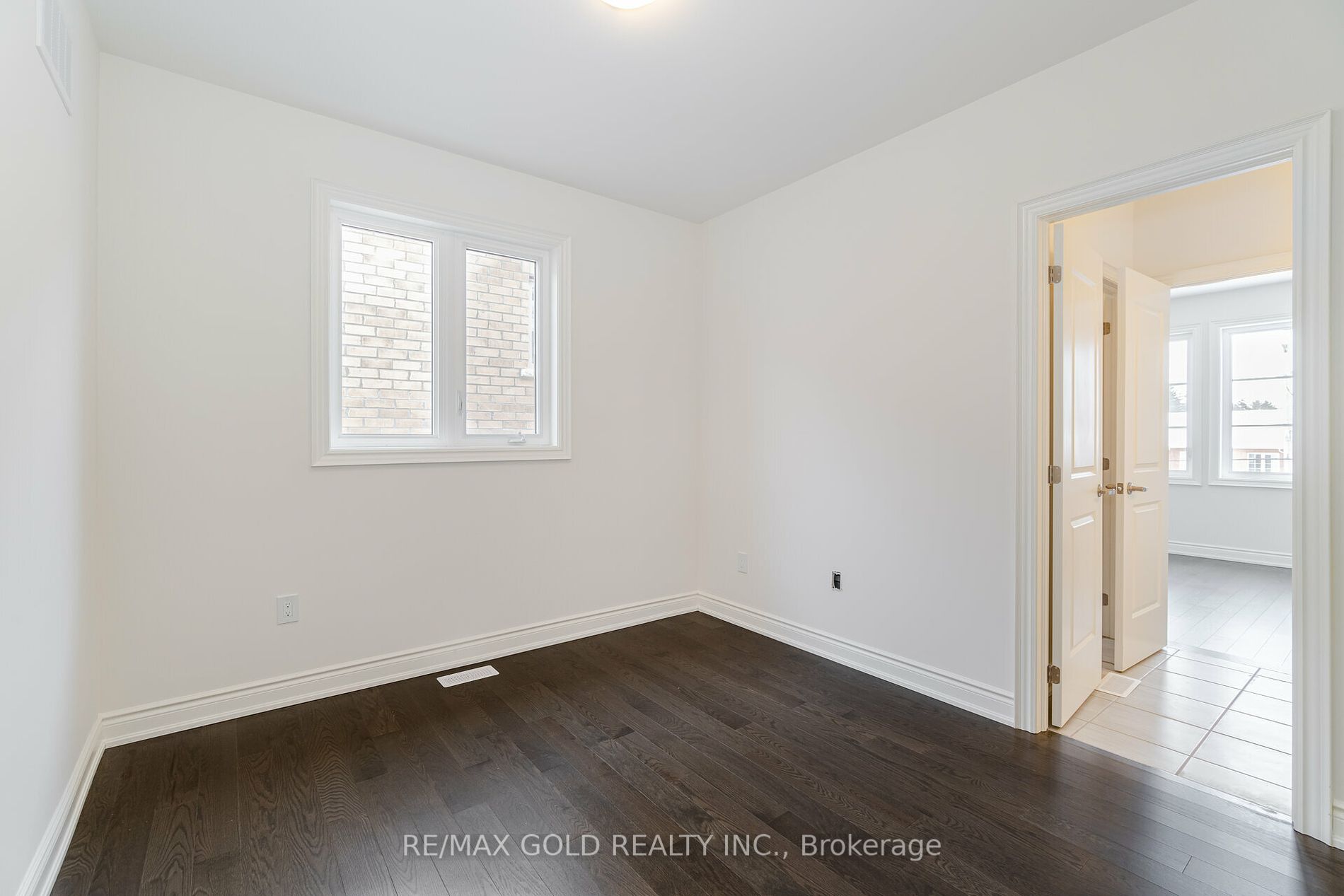 107 Walker Road W
