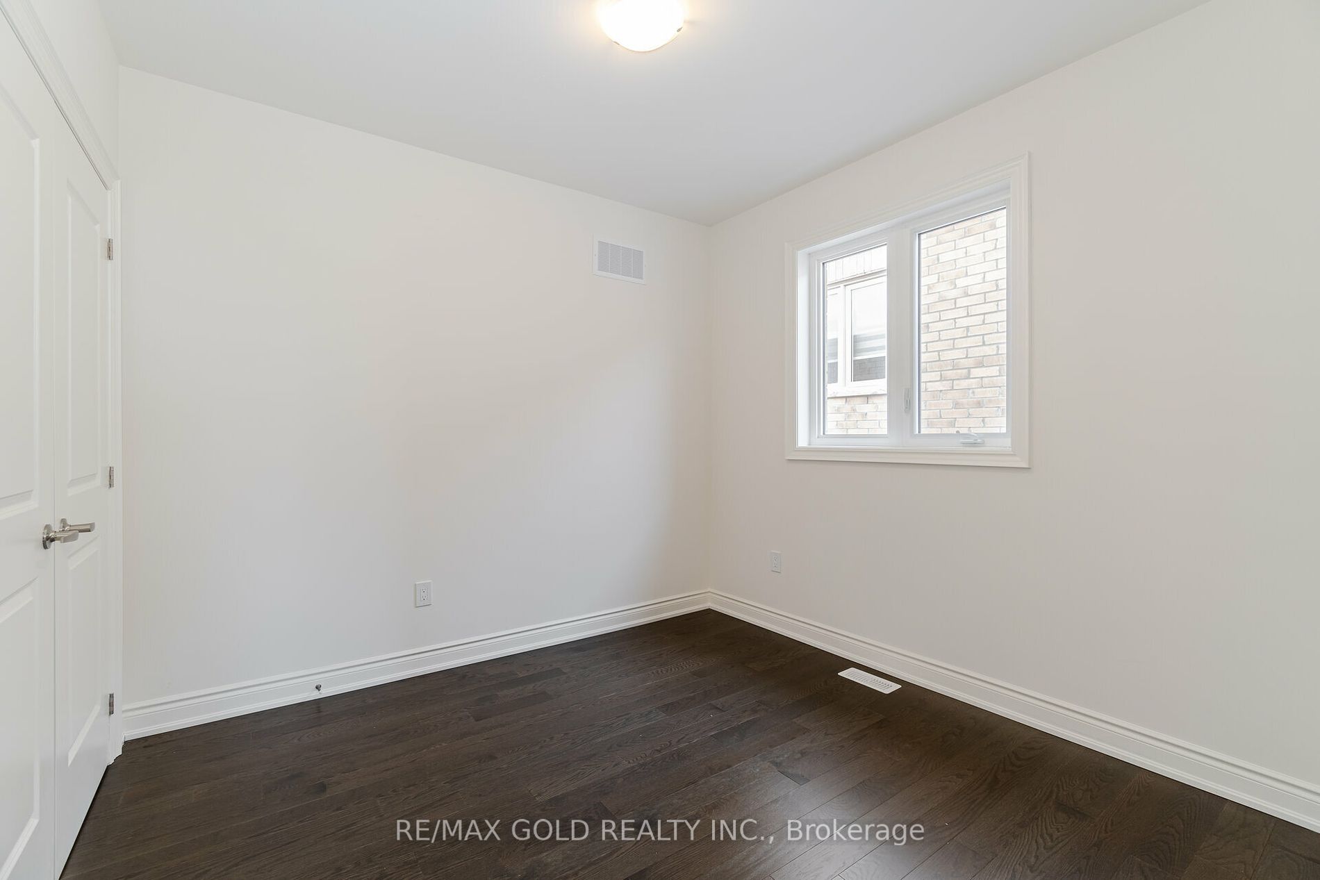 107 Walker Road W