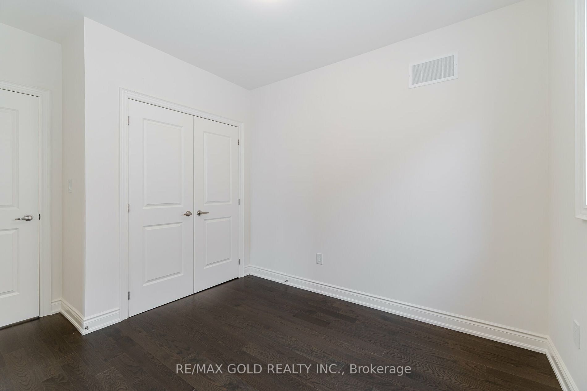 107 Walker Road W