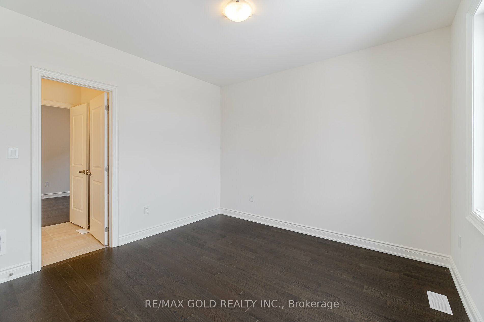 107 Walker Road W
