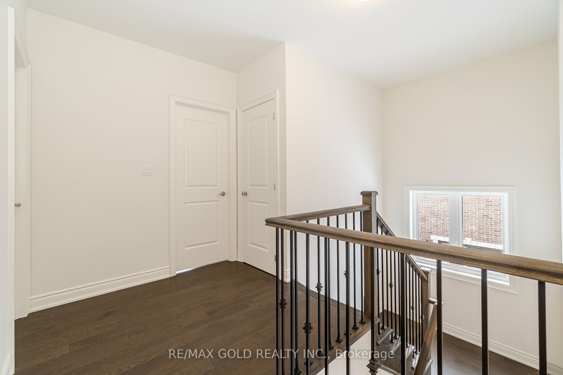 107 Walker Road W