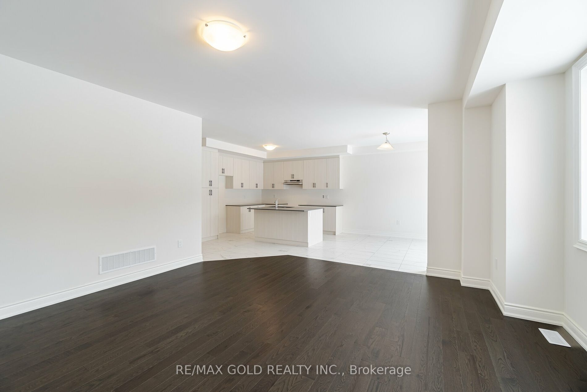 107 Walker Road W