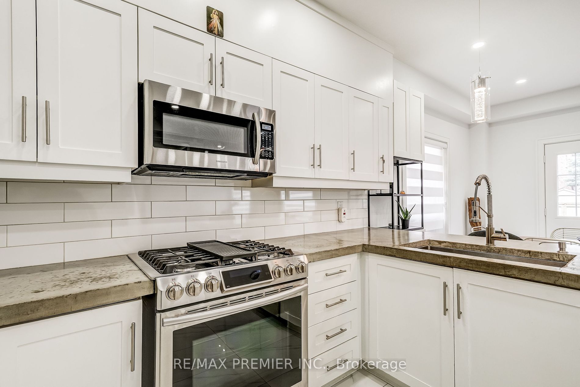 57 Mount Hope Rd
