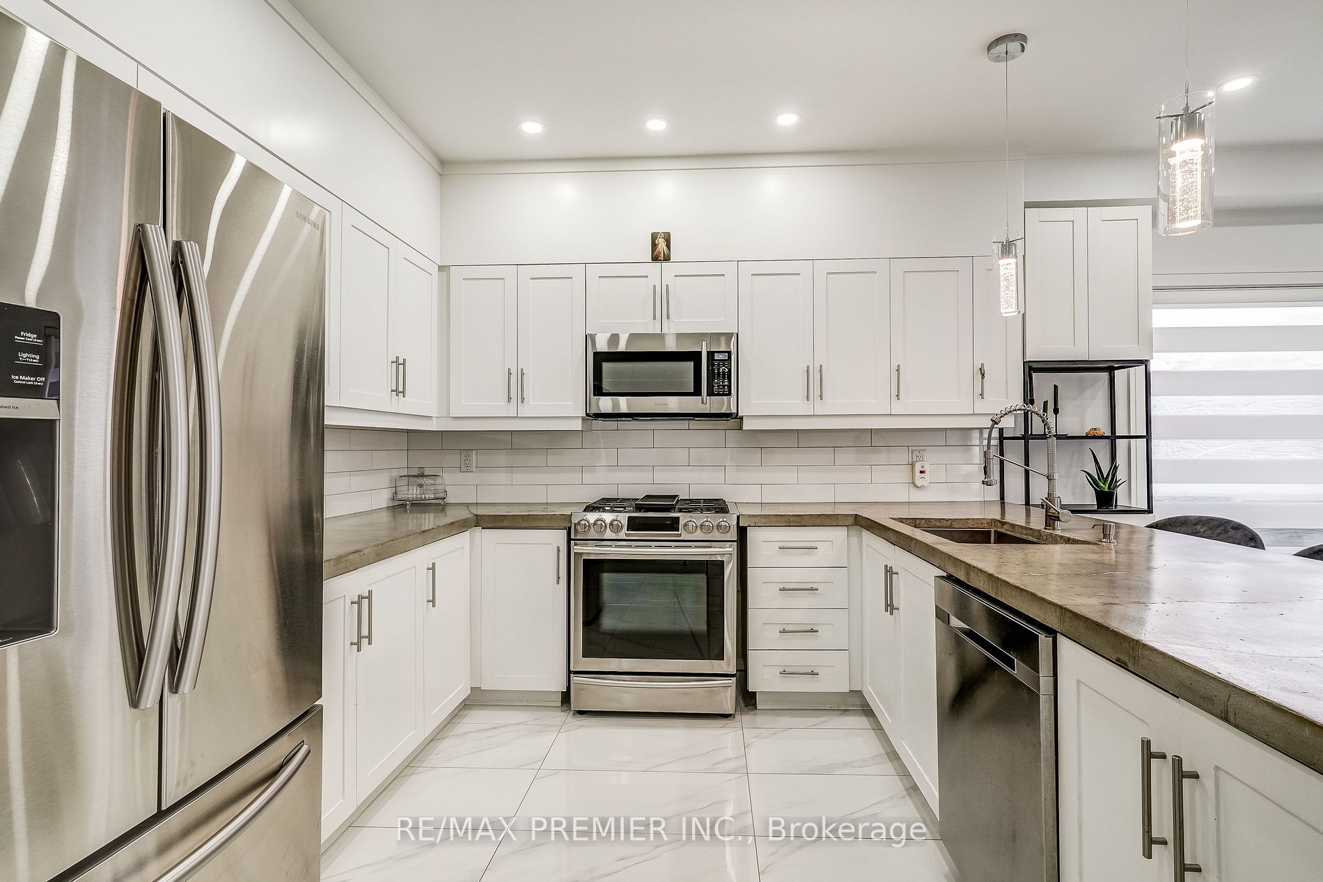 57 Mount Hope Rd