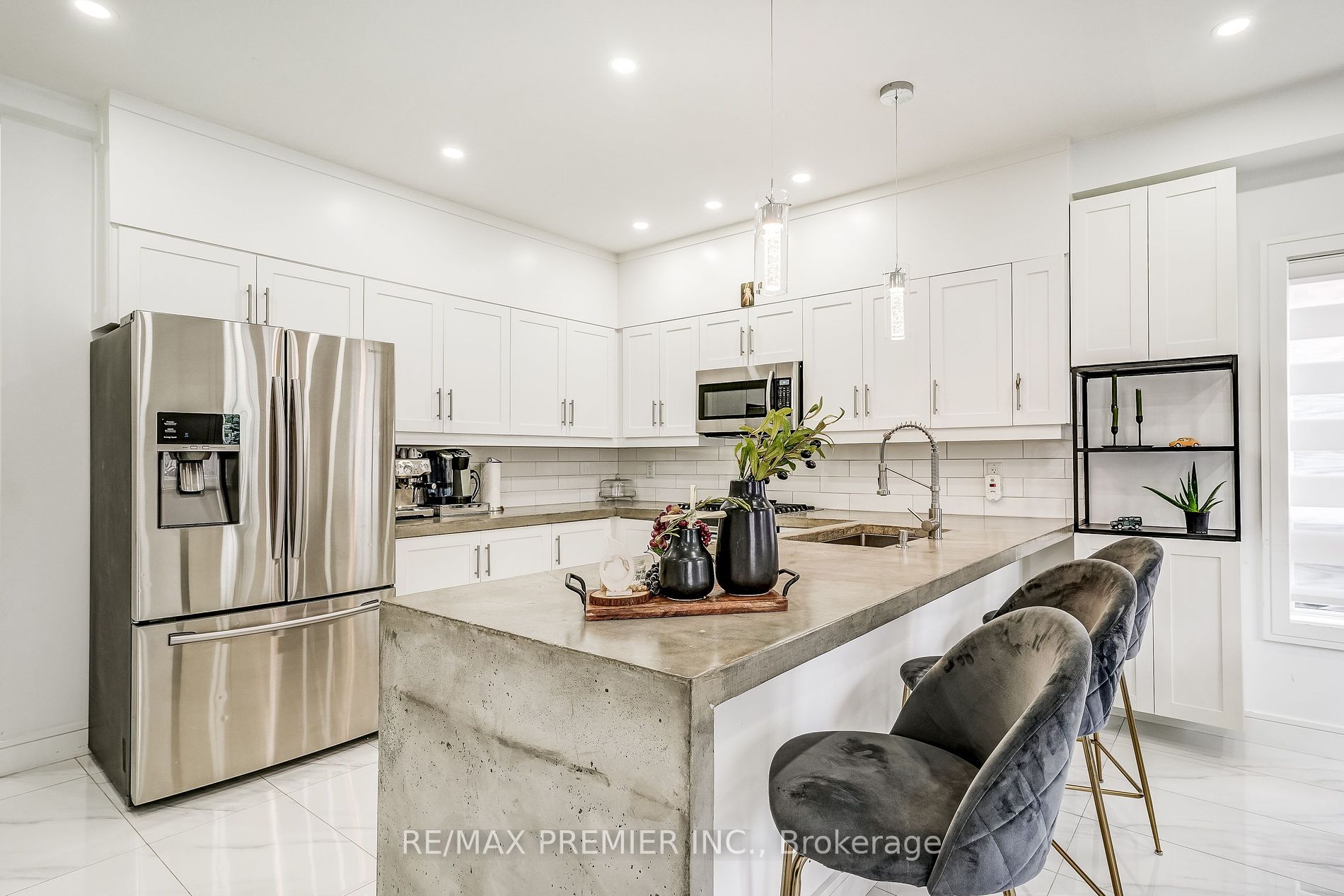 57 Mount Hope Rd