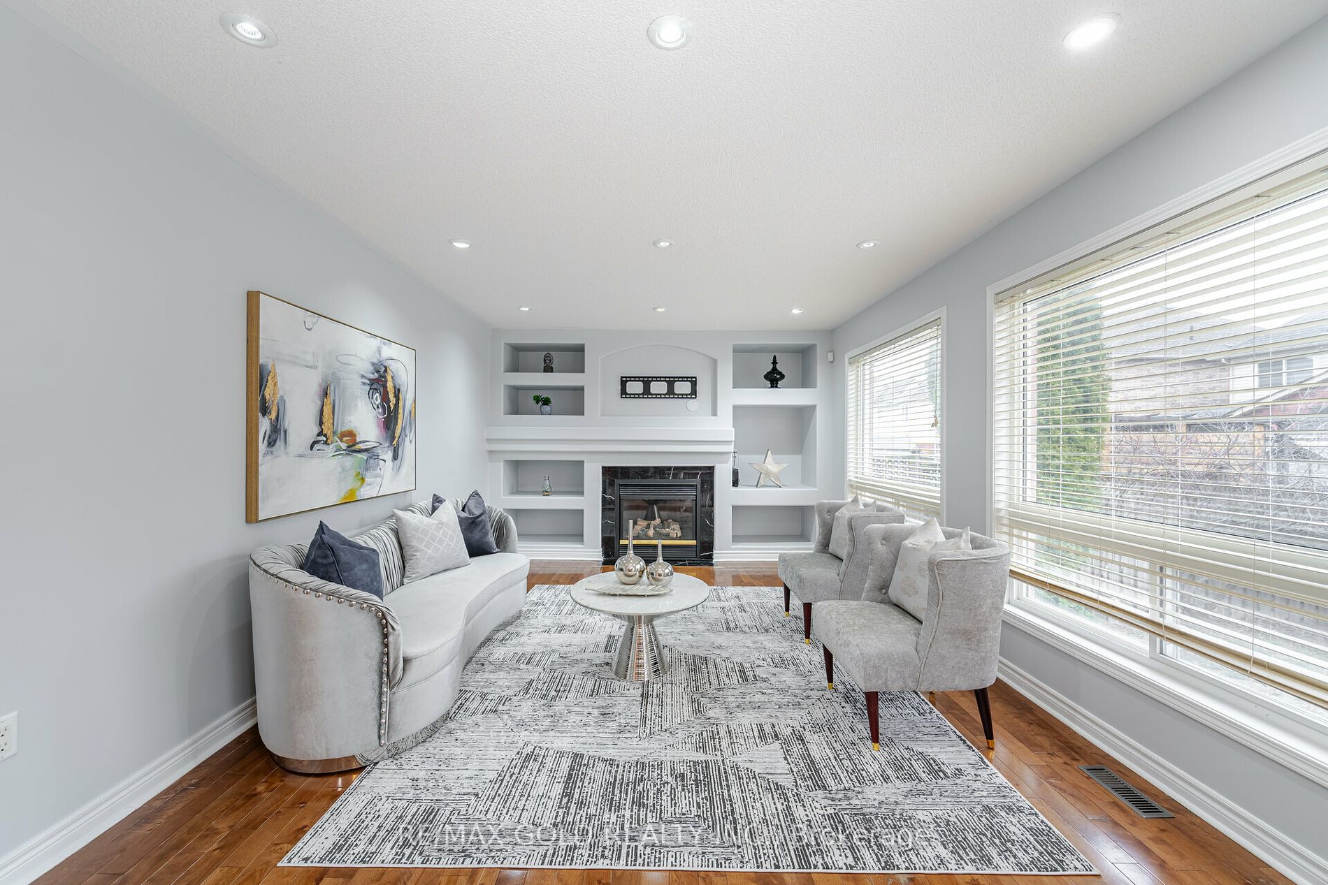 6 Mistybrook Crescent