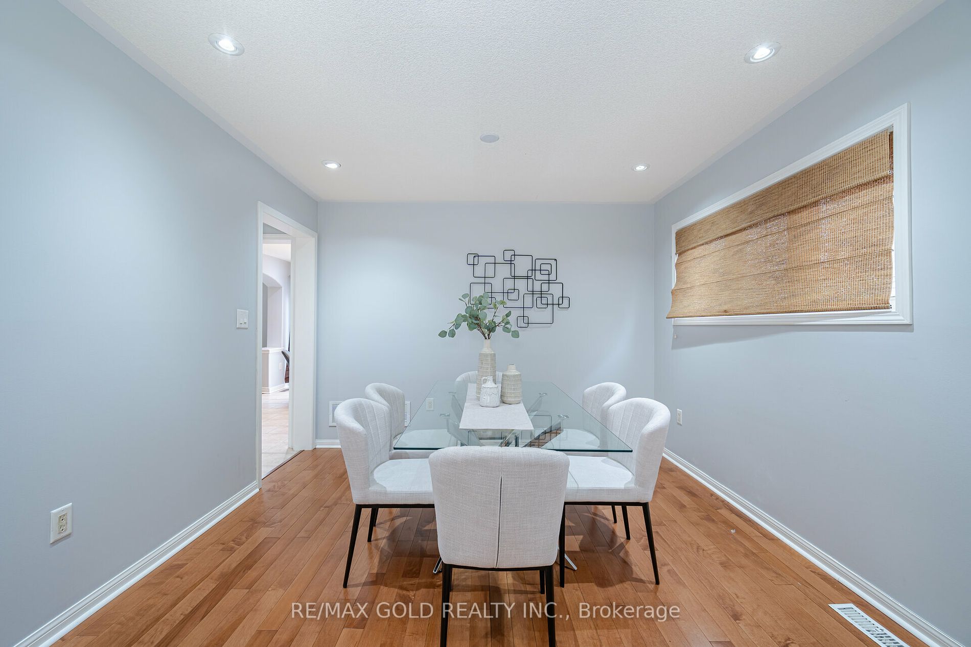 6 Mistybrook Crescent