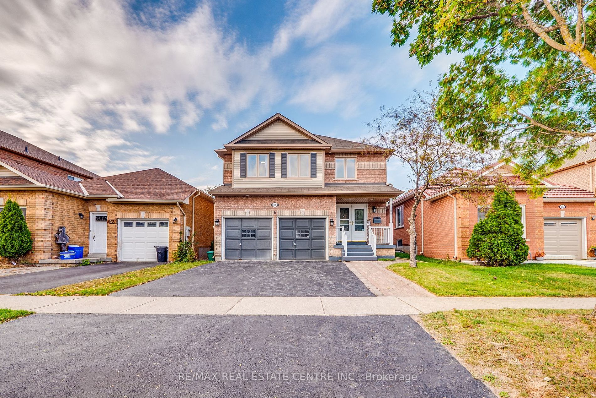 118 Mowat Cres