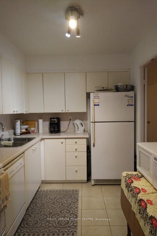 50 Elm Drive E #1209