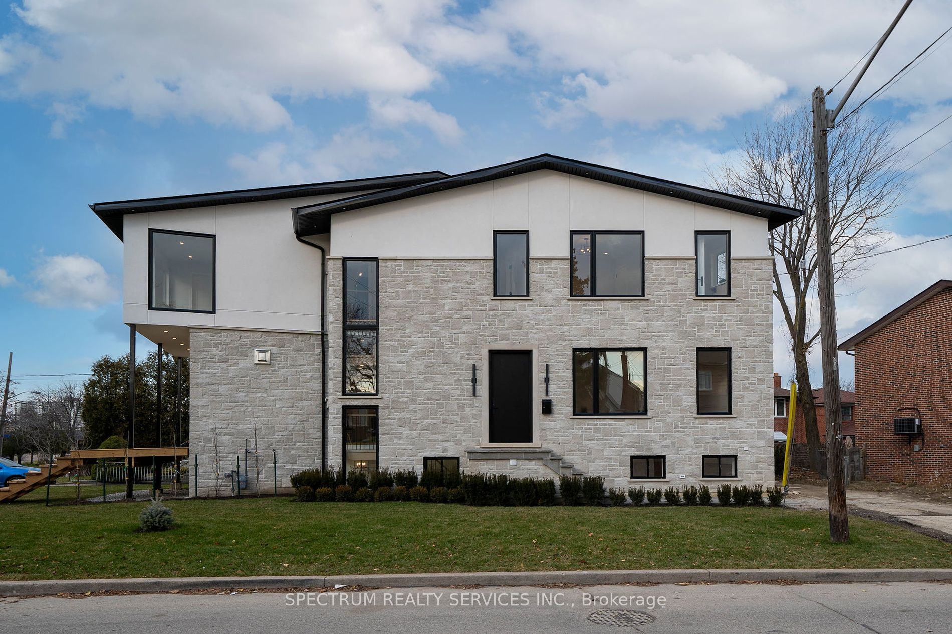 102 Stayner Ave
