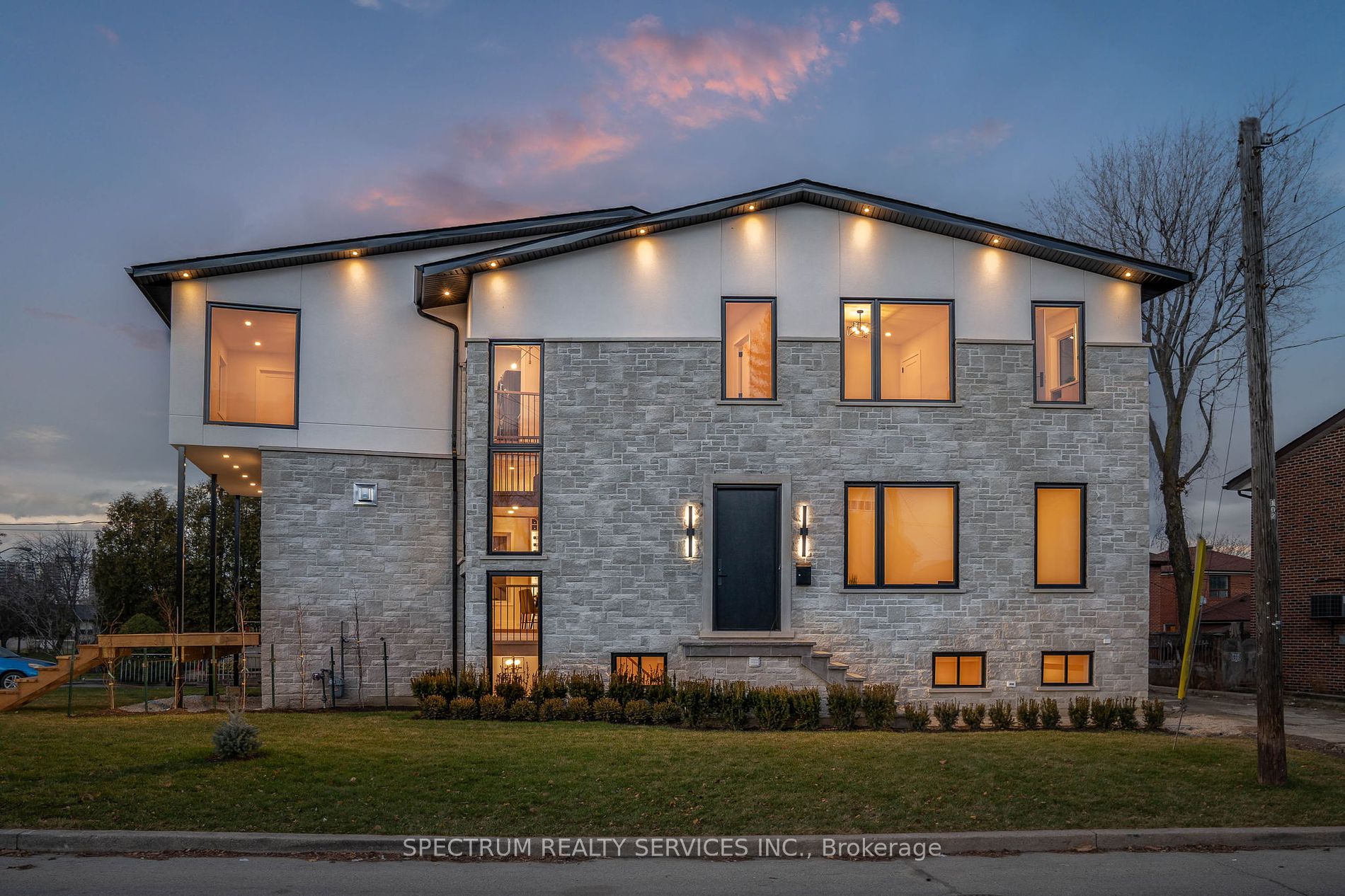 102 Stayner Ave