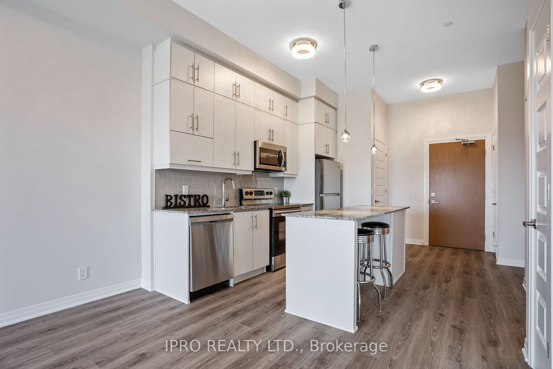 128 Grovewood Common, #614