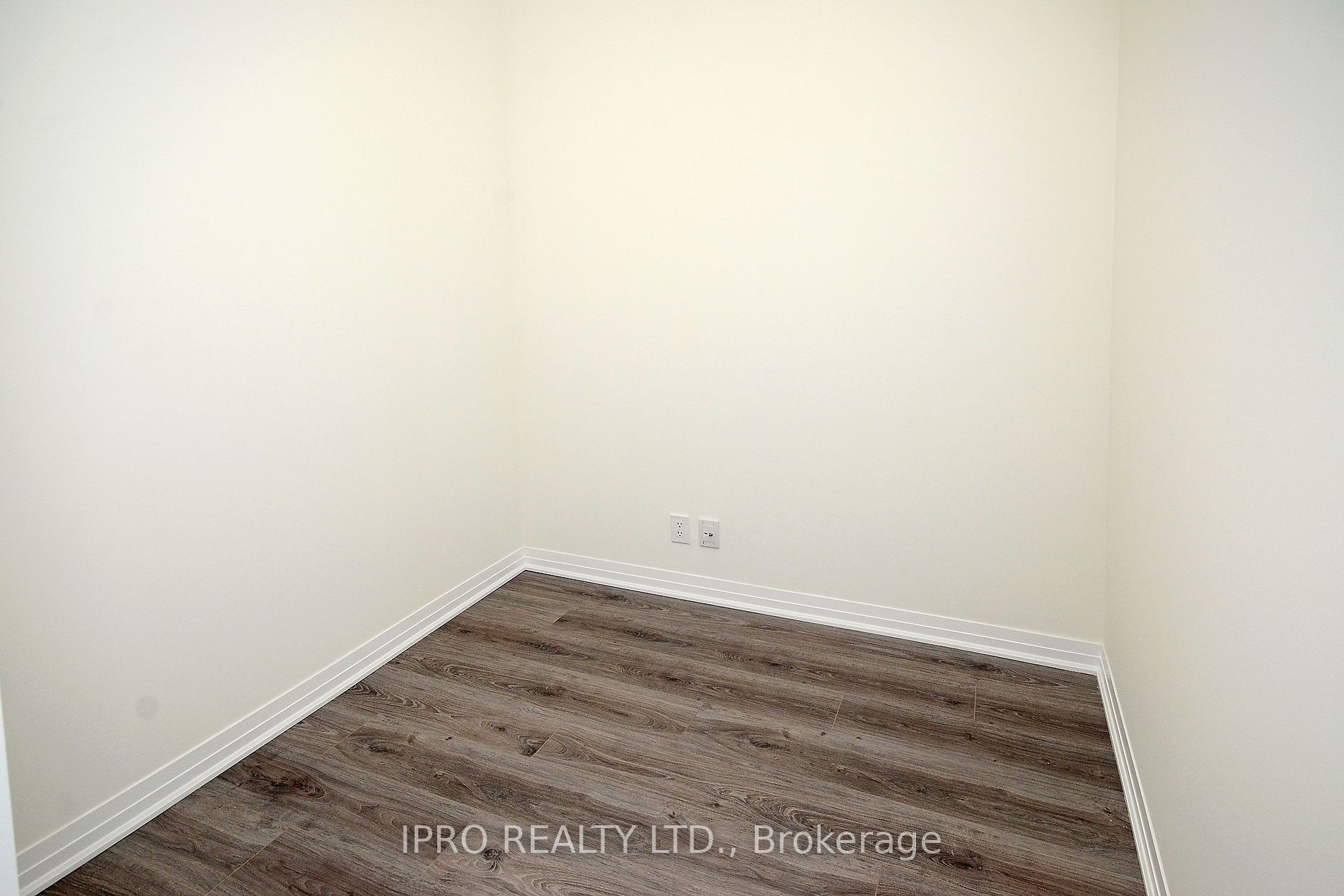 128 Grovewood Common, #614