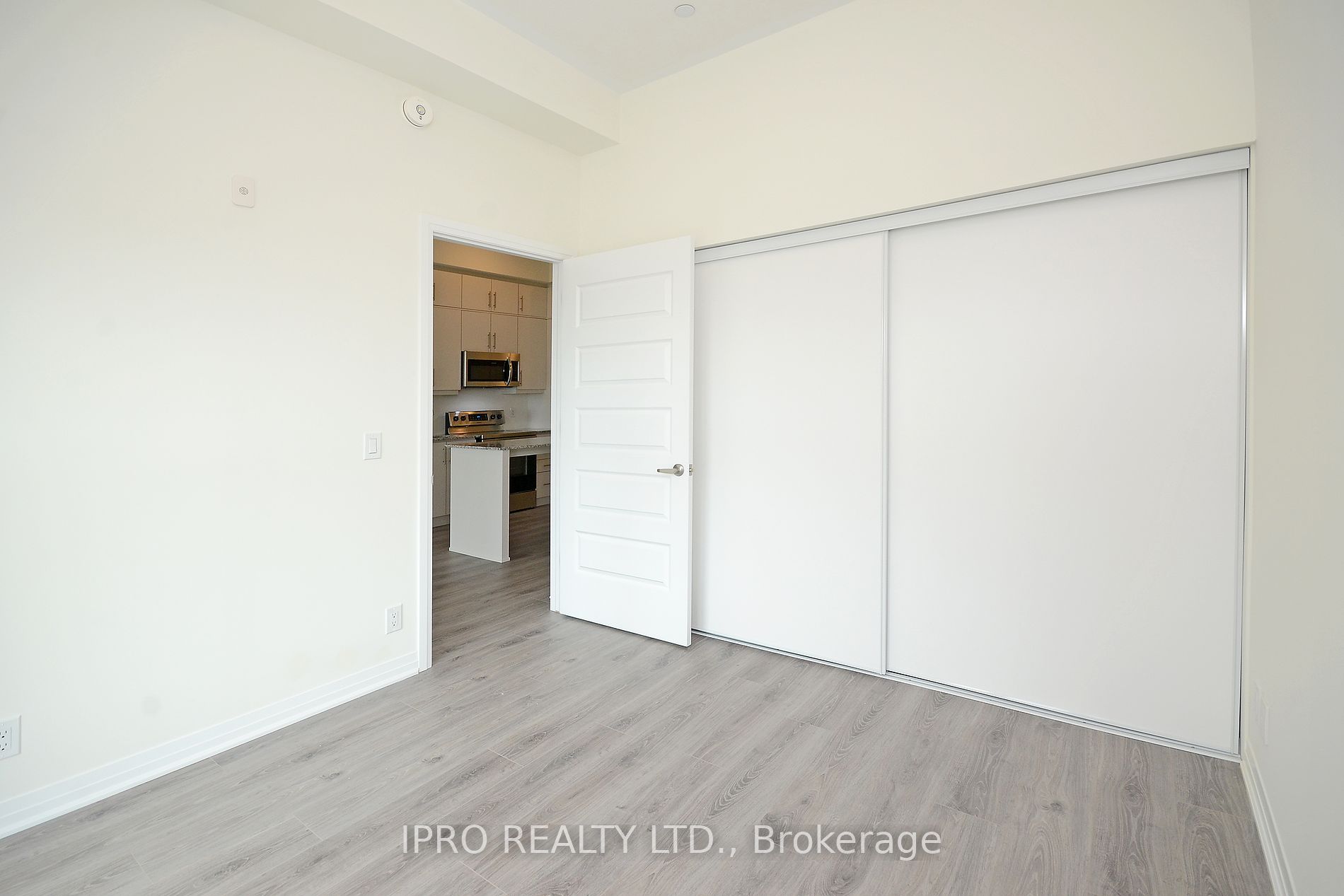 128 Grovewood Common, #614
