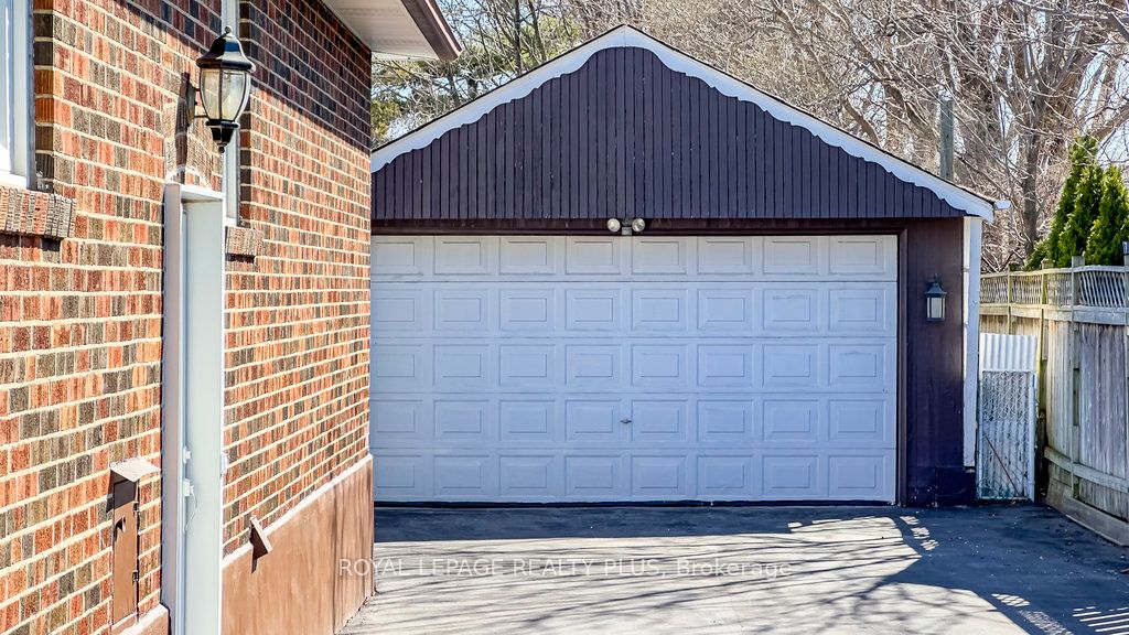 429 Lanor Ave