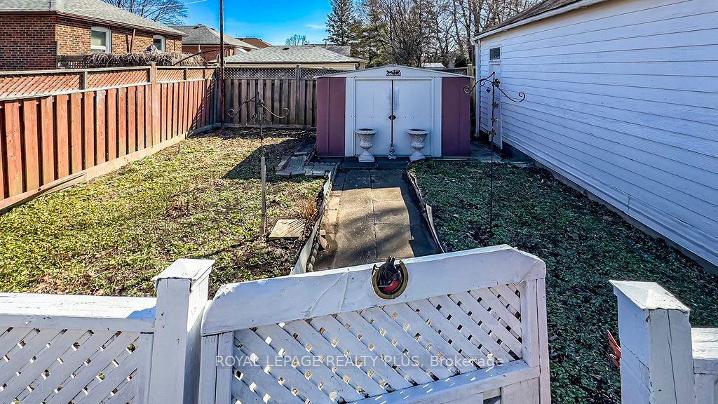 429 Lanor Ave