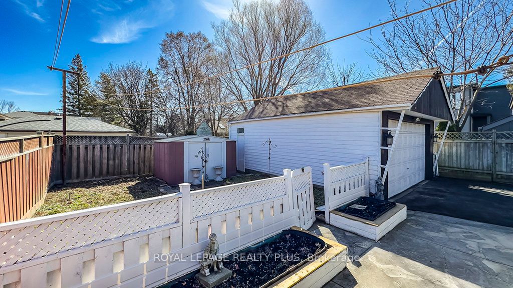429 Lanor Ave