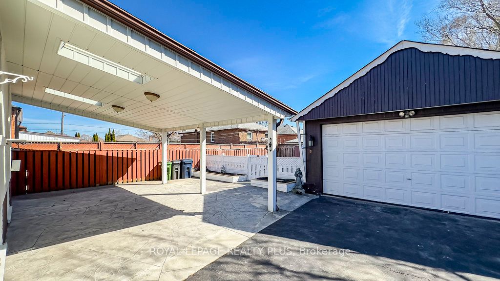 429 Lanor Ave