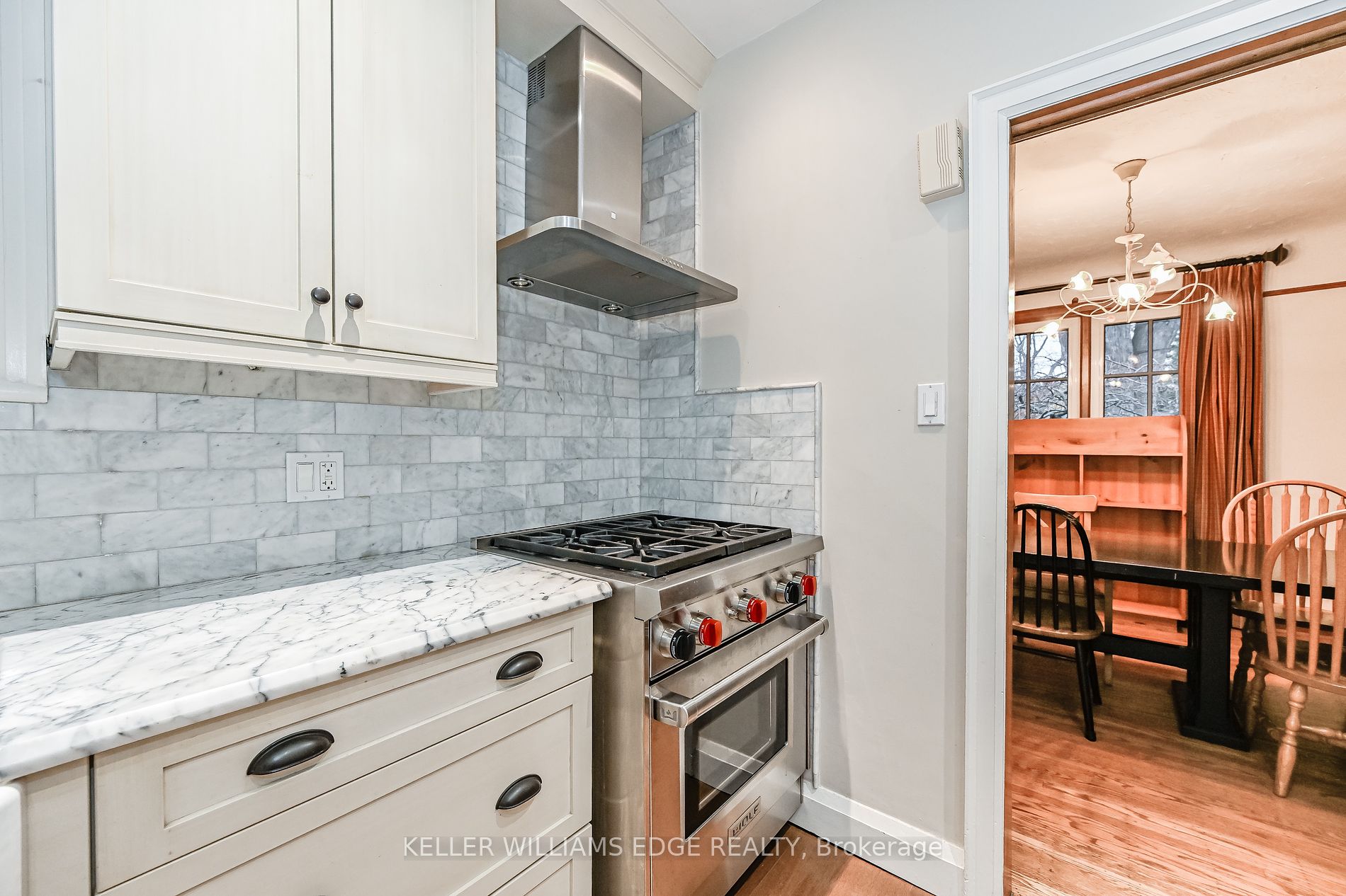 978 North Shore Boulevard W