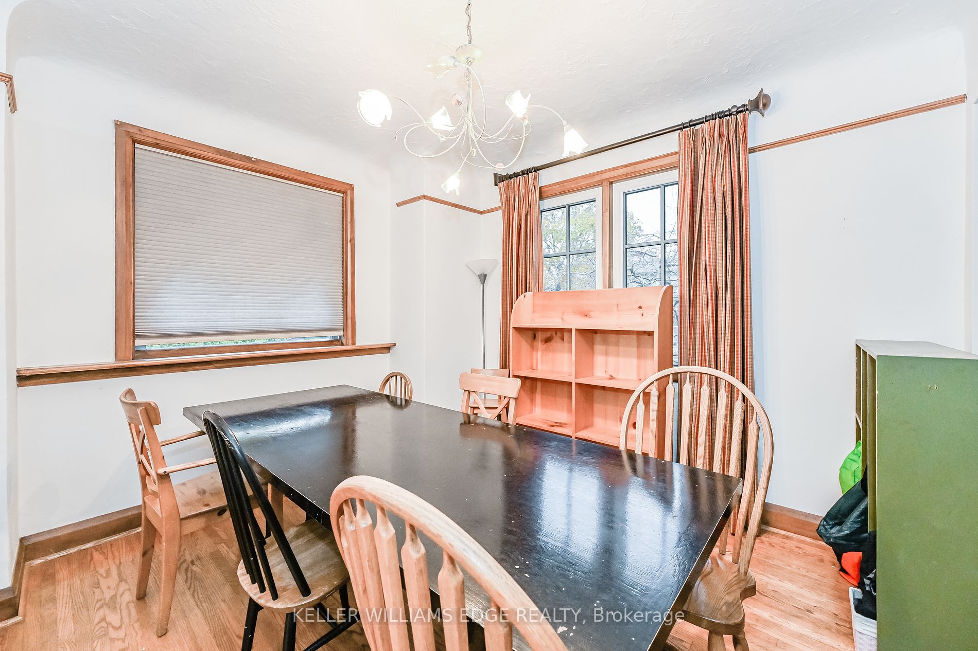 978 North Shore Boulevard W