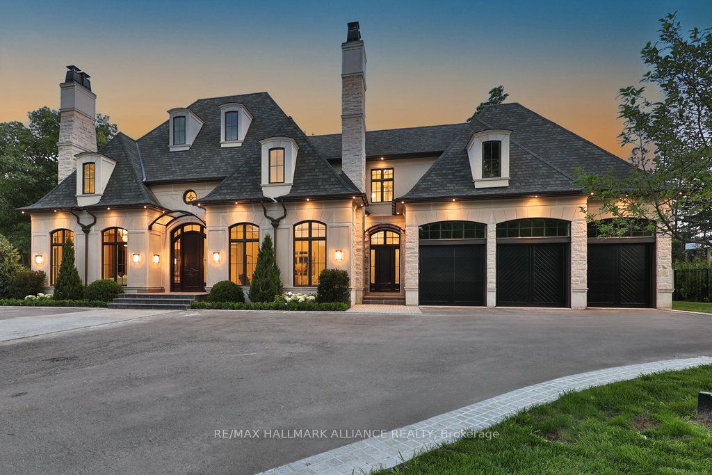 2280 Doulton Dr