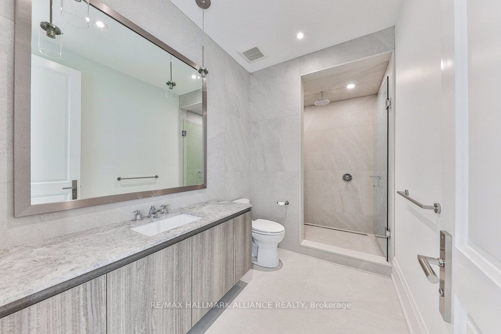 2280 Doulton Dr