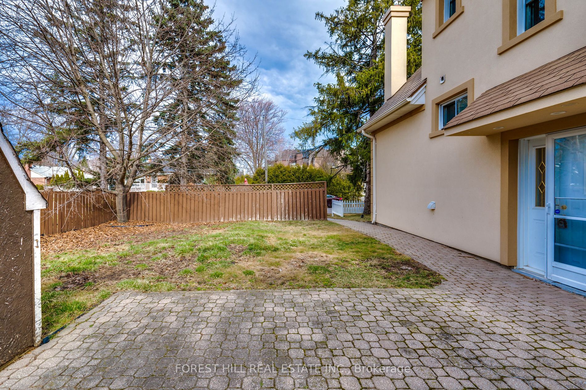 12 Glen Agar Drive